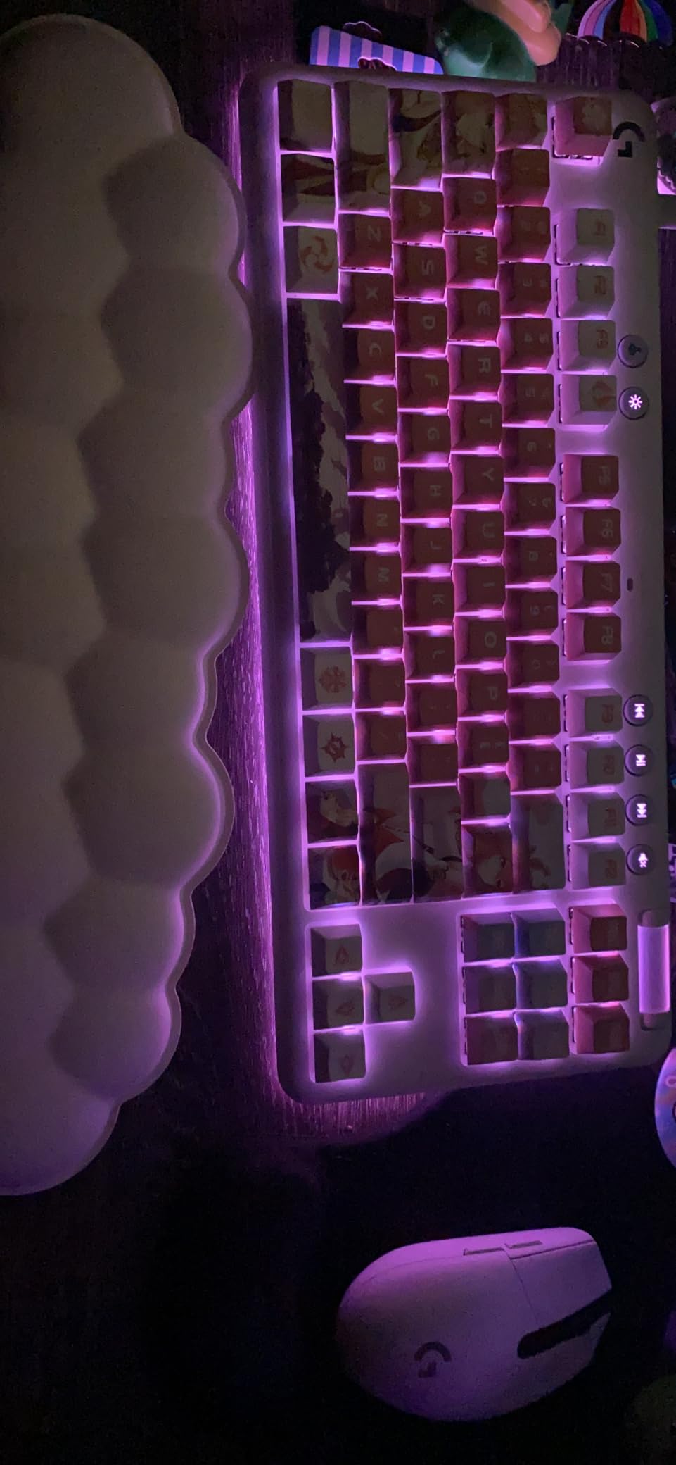 Glacier Genshin Impact Keycaps Full Set for Mechanical Keyboard, Cherry Profile PBT Dye-Sublimation, Compatible with 60%/65%/75%/80%/96%/100% Layout, Free Keycaps Puller Included (Xiao) - Customer Photo 3