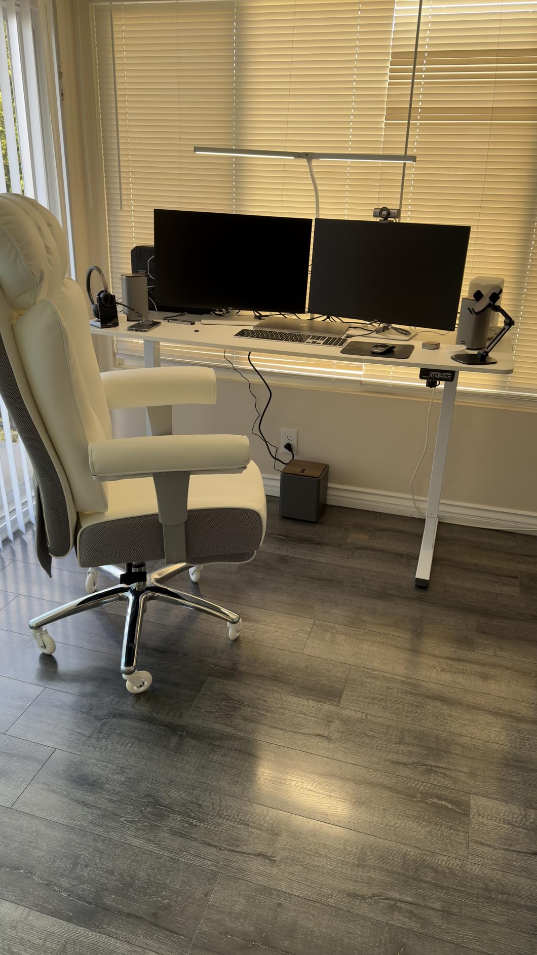 KEiiD 2.1 Bluetooth Computer Speakers with Wireless Subwoofer and Wireless Touchpad for Desktop Laptop Pc Stereo Gaming Speakers, 4 EQ Modes, Aesthetic Style with Great Sound Quality - Customer Photo 2