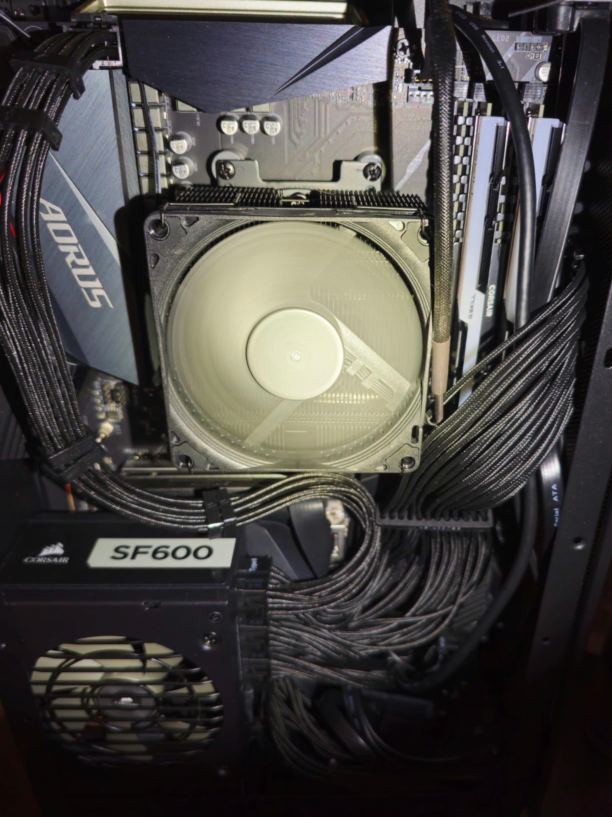 Noctua NH-L9x65 chromax.Black, Premium Low-Profile CPU Cooler (65mm, Black) Customer Review Noctua NH-L9x65 chromax.Black, Premium Low-Profile CPU Cooler (65mm, Black) - Customer Photo 3