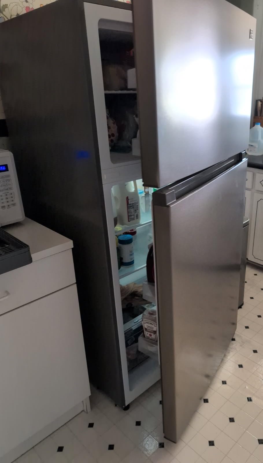 Kenmore 33 in. 20.4 cu. ft Capacity Refrigerator/Freezer with Full-Width Adjustable Glass Shelving, Humidity Control Crispers, Ice Maker, ENERGY STAR Certified, White Customer Review Kenmore 33 in. 20.4 cu. ft Capacity Refrigerator/Freezer with Full-Width Adjustable Glass Shelving, Humidity Control Crispers, Ice Maker, ENERGY STAR Certified, White - Customer Photo 2