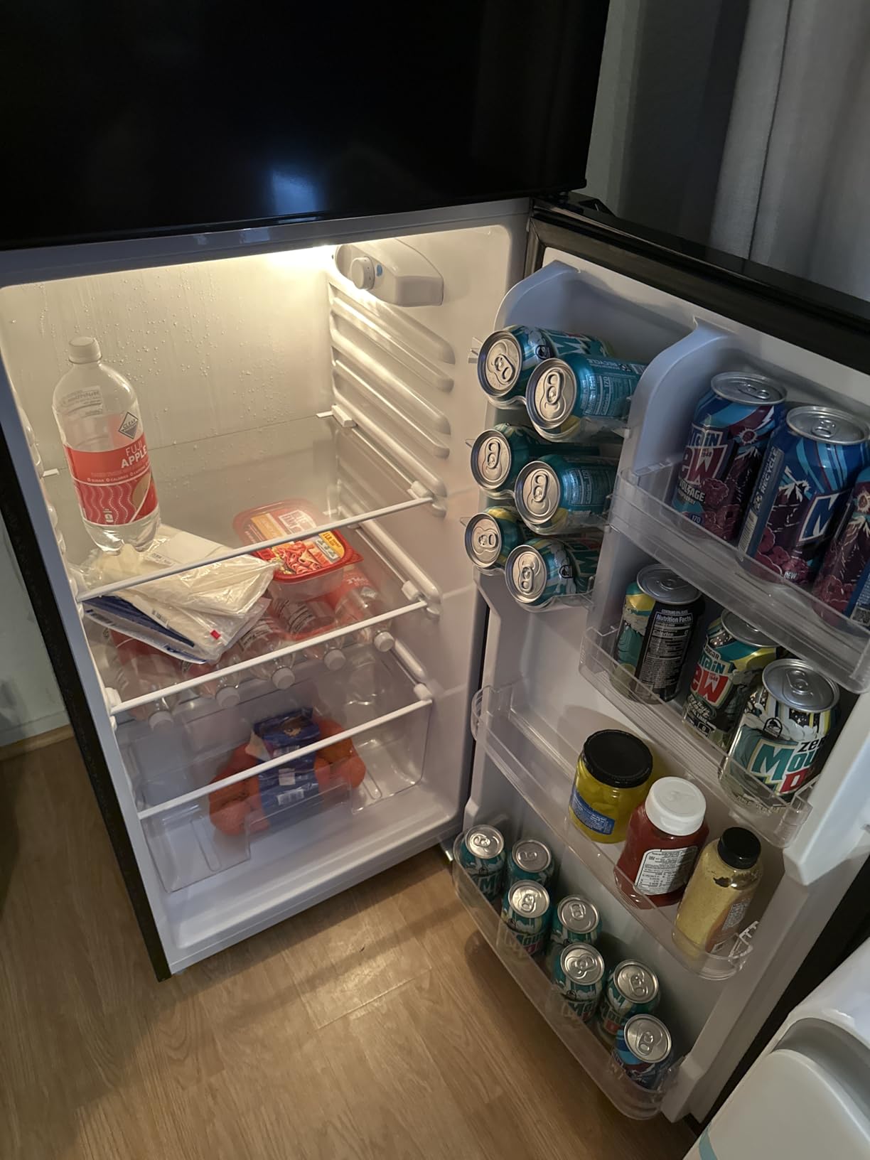 Upstreman 7.7 Cu.Ft. Refrigerator with Freezer, Double Door Fridge, Adjustable Thermostat, Large Capacity, Reversible Door Swing, Refrigerator for Apartment, Office, Dorm, Black(BD75) Customer Review Upstreman 7.7 Cu.Ft. Refrigerator with Freezer, Double Door Fridge, Adjustable Thermostat, Large Capacity, Reversible Door Swing, Refrigerator for Apartment, Office, Dorm, Black(BD75) - Customer Photo 1