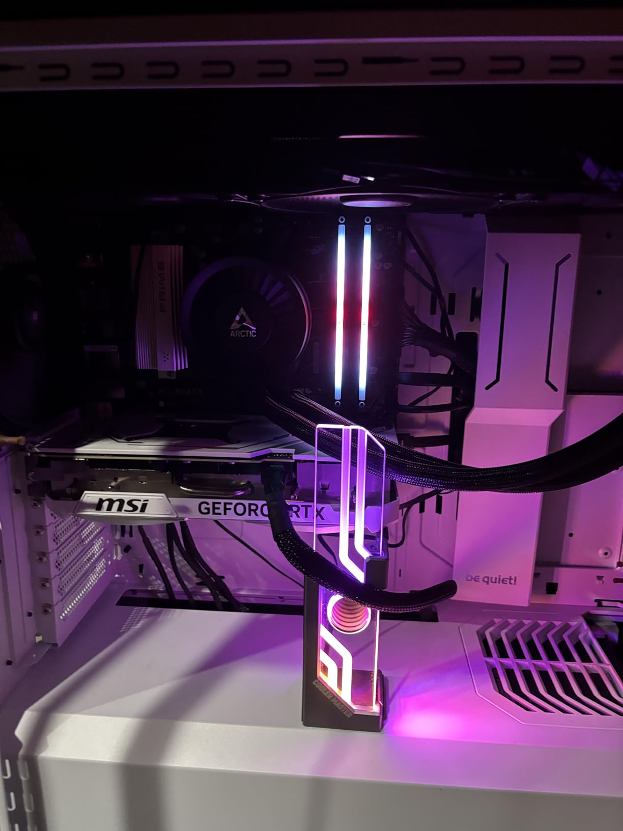 Cooler Master Atlas ARGB GPU Support Bracket, Aluminum Magnets Stand, Infinity Mirror Design, ARGB Tempered Glass, Up to RTX 4090 Support, Dual-Axis Mode Vertical | Horizontal. - Customer Photo 1