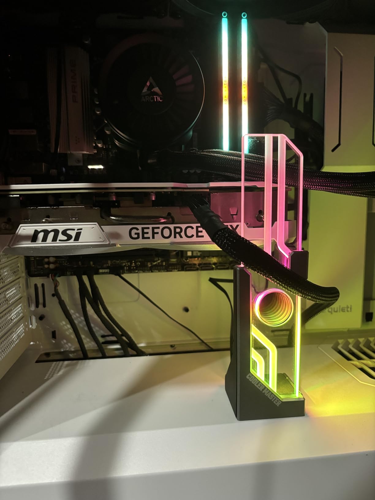 Cooler Master Atlas ARGB GPU Support Bracket, Aluminum Magnets Stand, Infinity Mirror Design, ARGB Tempered Glass, Up to RTX 4090 Support, Dual-Axis Mode Vertical | Horizontal. - Customer Photo 2