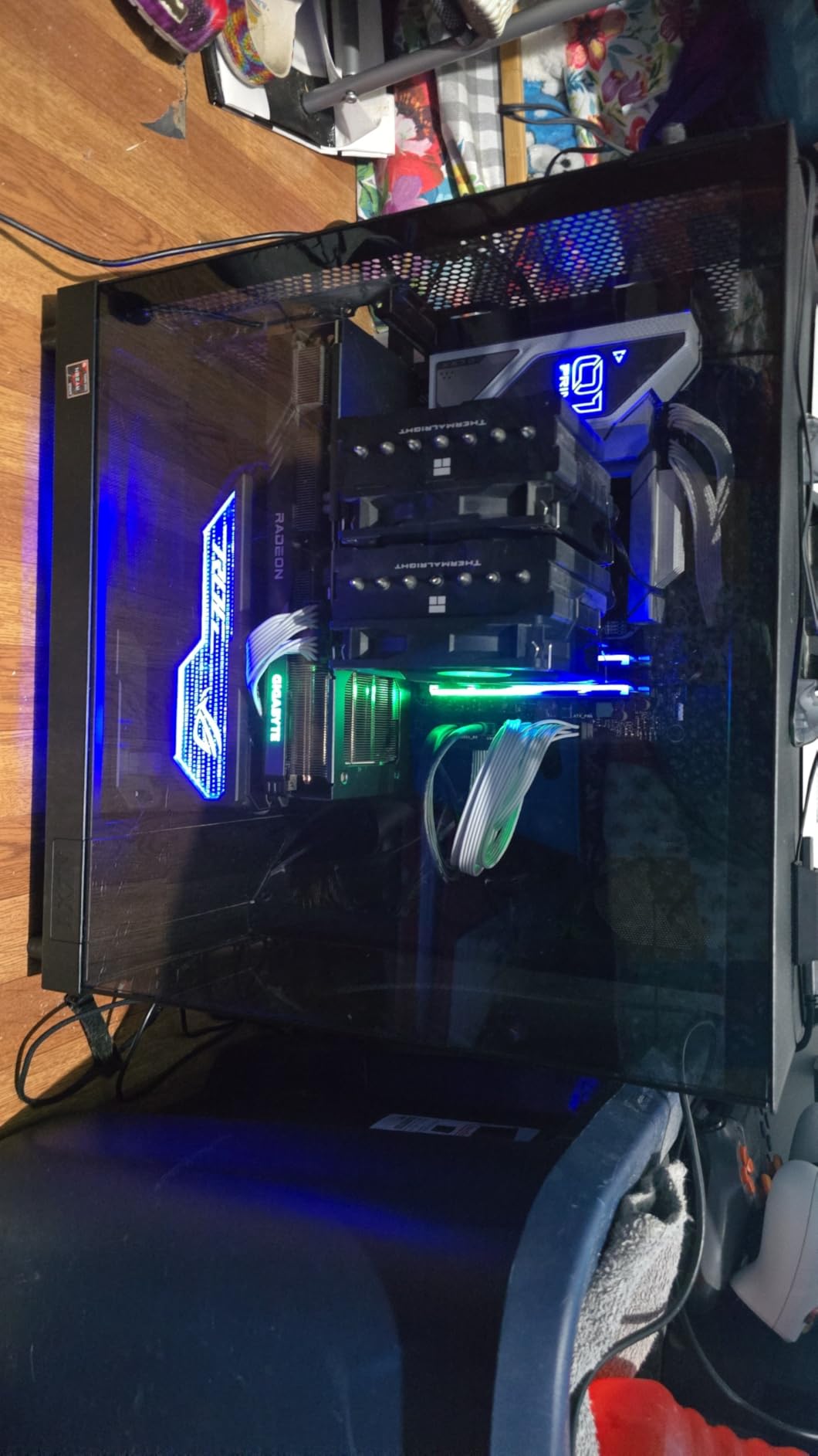 GIGABYTE Radeon RX 7600 XT Gaming OC 16G Graphics Card - Customer Photo 1