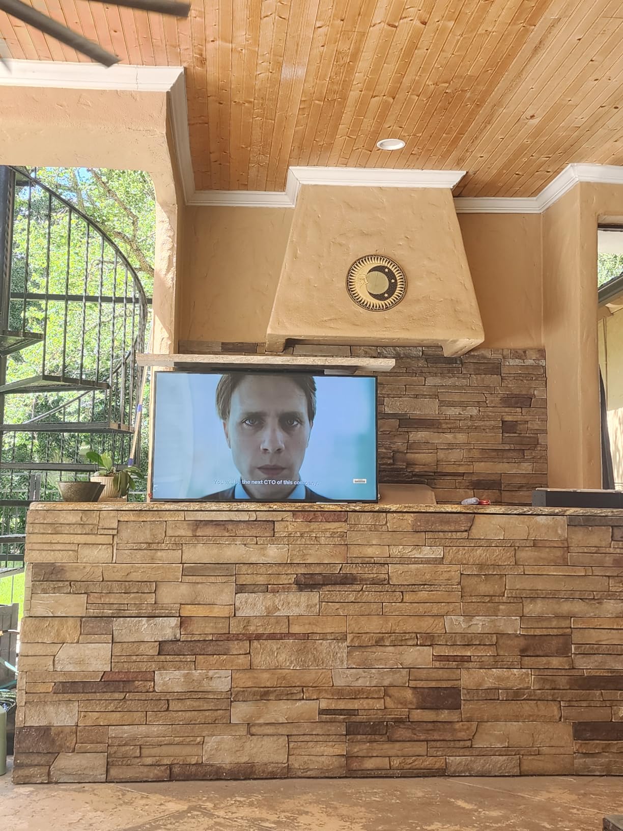 Samsung 85-Inch Class 4K Crystal UHD DU8000 Series HDR Smart TV w/Object Tracking Sound Lite, Motion Xcelerator 120Hz, Ultra Slim Design, Gaming Hub, Alexa Built-in (UN85DU8000, 2024 Model) - Customer Photo 3