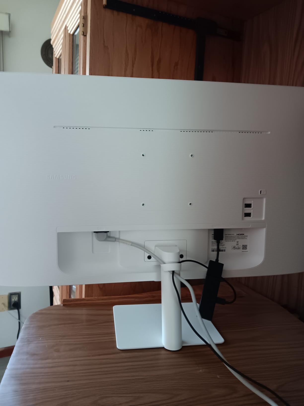 SAMSUNG 27-Inch M5 (M50D) Series FHD Smart Monitor with Streaming TV, Speakers, HDR10, Gaming Hub, Multiple Ports, Workout Tracker, Vision Accessibility Tools, LS27DM500ENXGO, 2024 - Customer Photo 1