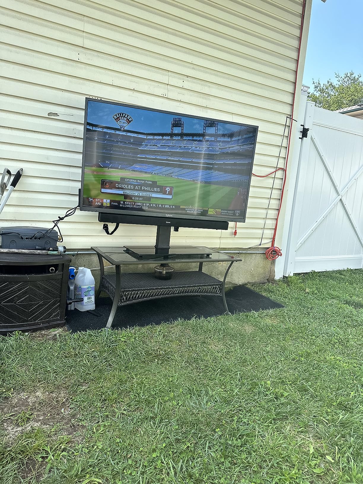 SYLVOX Outdoor TV, 43-Inch Waterproof Smart TV, 2000 nits Full Sun TV, 4K, Dolby Atmos, HDR10, Weatherproof Television with Voice Assistant Remote (Pool Pro 2.0, Latest Model) Customer Review SYLVOX Outdoor TV, 43-Inch Waterproof Smart TV, 2000 nits Full Sun TV, 4K, Dolby Atmos, HDR10, Weatherproof Television with Voice Assistant Remote (Pool Pro 2.0, Latest Model) - Customer Photo 1