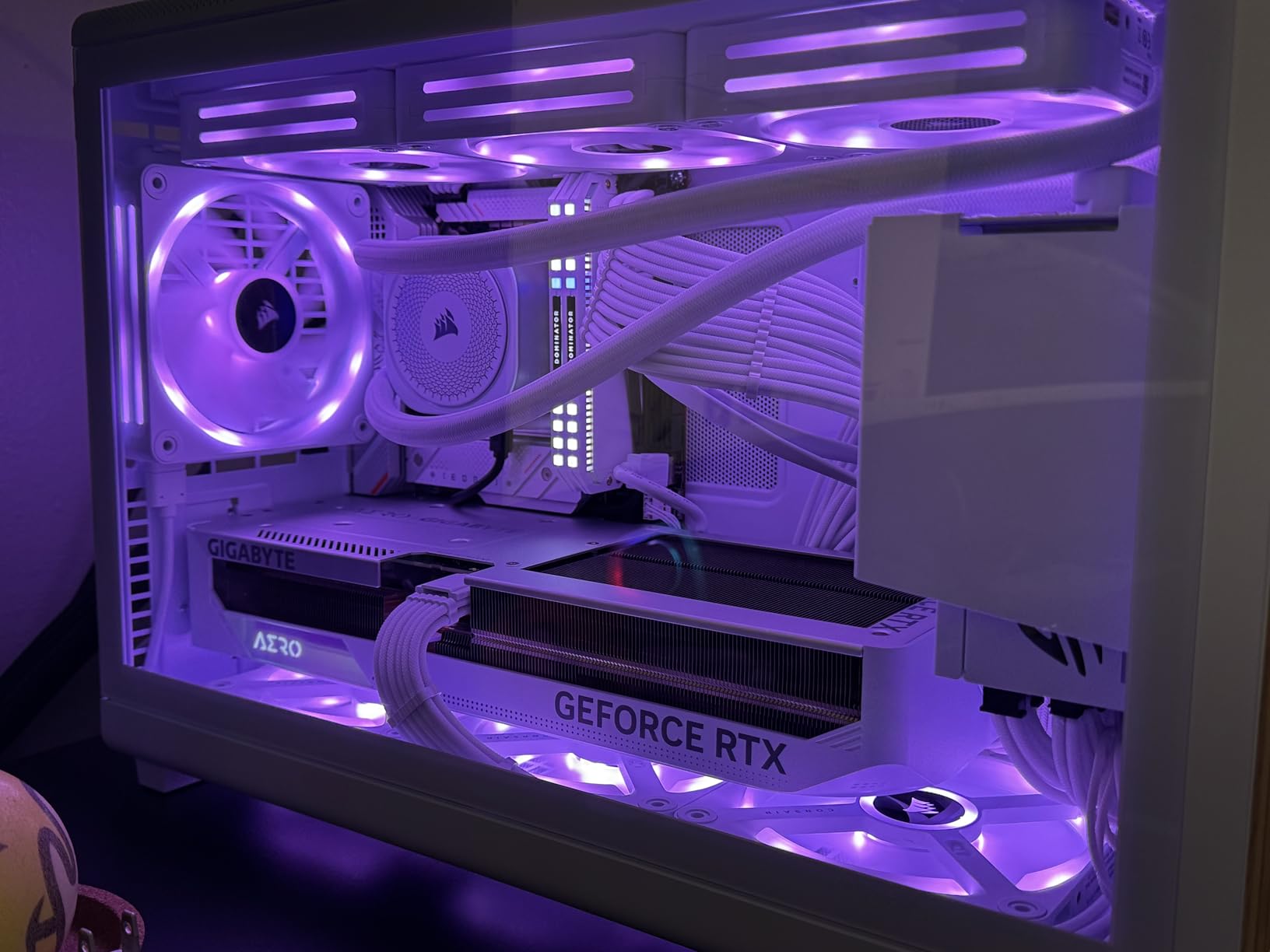 Corsair iCUE Link Titan 360 RX RGB Liquid CPU Cooler – 360mm AIO – 3X RX120 RGB Fans Included – Fits Intel LGA 1851/1700, AMD AM5/AM4 – iCUE Link System Hub Included – White - Customer Photo 1