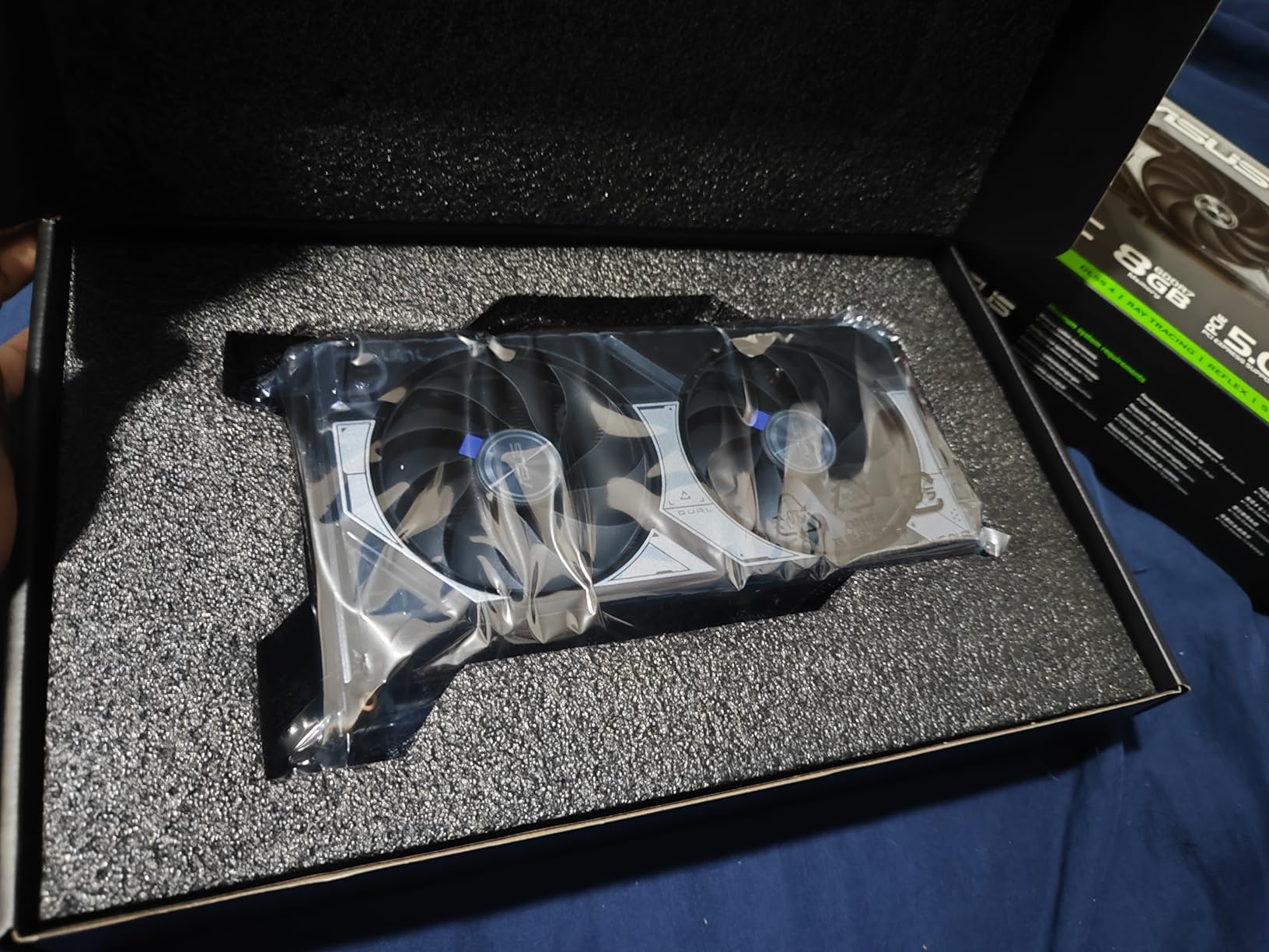 ASUS Dual GeForce RTX™ 4060 V2 OC Edition (PCIe 4.0, 8GB GDDR6, DLSS 3, HDMI 2.1a, DisplayPort 1.4a, 2-Slot Design, Axial-tech Fan Design, 0dB Technology, and More) - Customer Photo 2