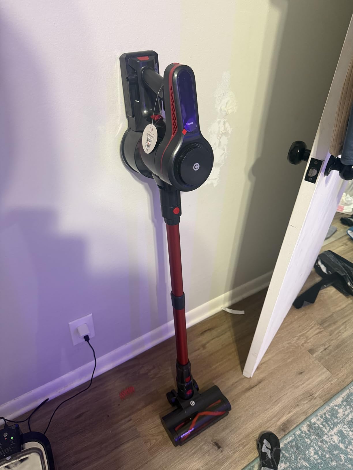 Cordless Vacuum Cleaner, Stick Vacuum with Powerful Suction, 45Mins Runtime Vacuum Cleaners for Home, Anti-tangle and 1.5L Dust Cup, 6 in 1 Lightweight Vacuum for Hardwood Floor Carpet Pet Hair - Customer Photo 3