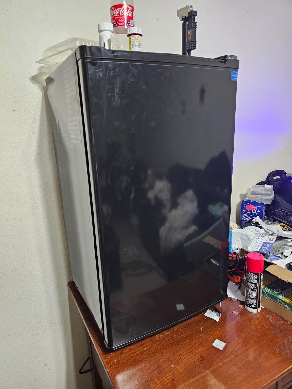 Sweetcrispy 3.2 Cu.Ft Mini Fridge with Freezer Small Refrigerator Single Door Adjustable Thermostat Energy-efficient Low Noise, Compact Fridge for Bedroom, Office, Dorm (Black) - Customer Photo 1