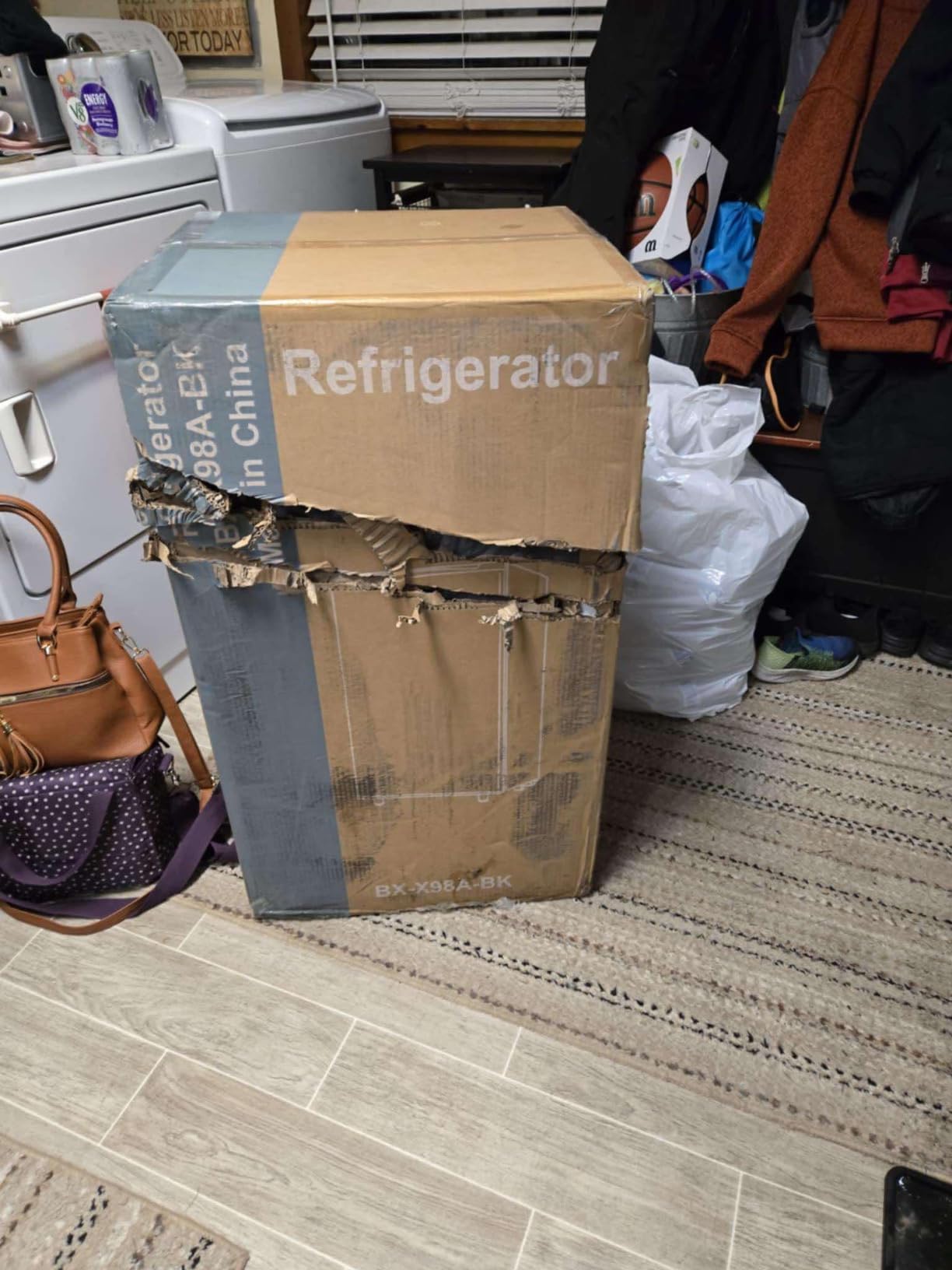 Sweetcrispy 3.2 Cu.Ft Mini Fridge with Freezer Small Refrigerator Single Door Adjustable Thermostat Energy-efficient Low Noise, Compact Fridge for Bedroom, Office, Dorm (Black) - Customer Photo 3