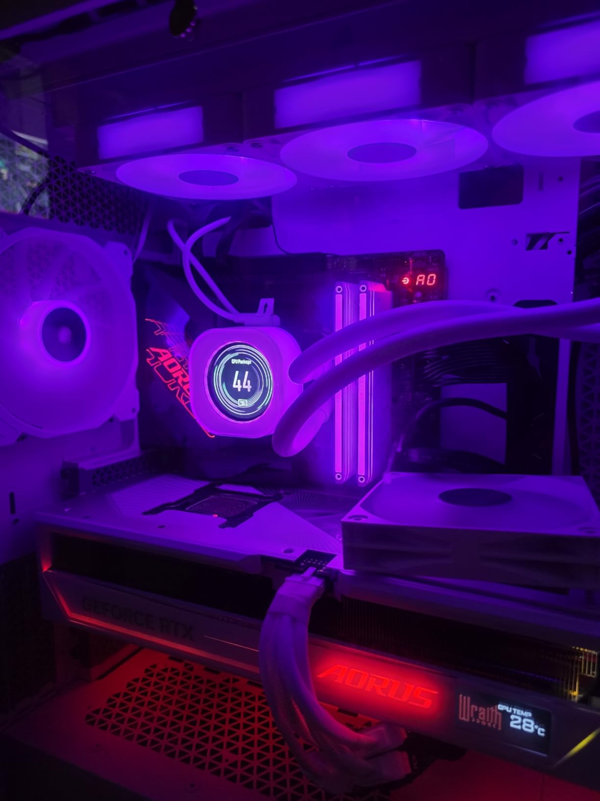 CORSAIR iCUE Link Titan 360 RX LCD Liquid CPU Cooler – 360mm AIO – Low-Noise – FlowDrive Cooling Engine – Intel LGA 1851/1700, AMD AM5/AM4 – 3X RX120 RGB Fans – iCUE Link System Hub Included – White - Customer Photo 2