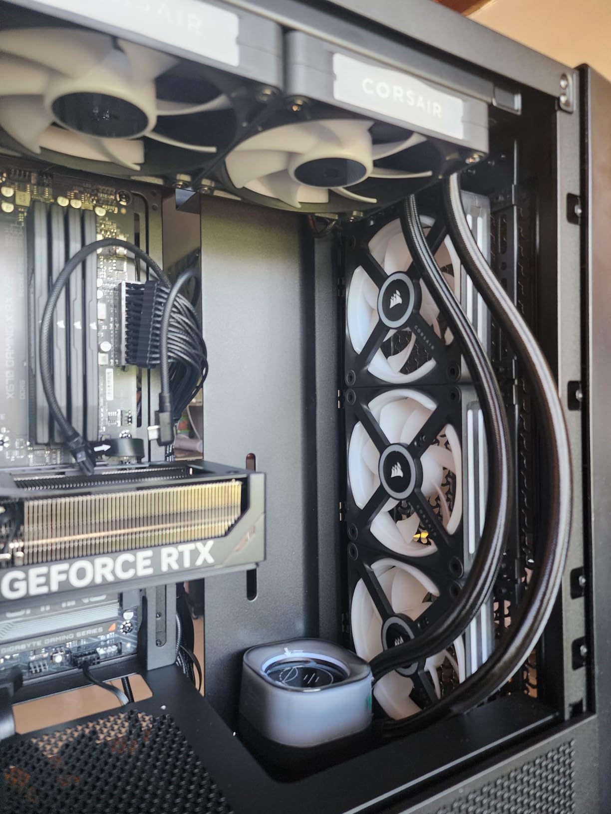 CORSAIR iCUE Link Titan 360 RX LCD Liquid CPU Cooler – 360mm AIO – Low-Noise – FlowDrive Cooling Engine – Intel LGA 1851/1700, AMD AM5/AM4 – 3X RX120 RGB Fans – iCUE Link System Hub Included – Black Customer Review CORSAIR iCUE Link Titan 360 RX LCD Liquid CPU Cooler – 360mm AIO – Low-Noise – FlowDrive Cooling Engine – Intel LGA 1851/1700, AMD AM5/AM4 – 3X RX120 RGB Fans – iCUE Link System Hub Included – Black - Customer Photo 3