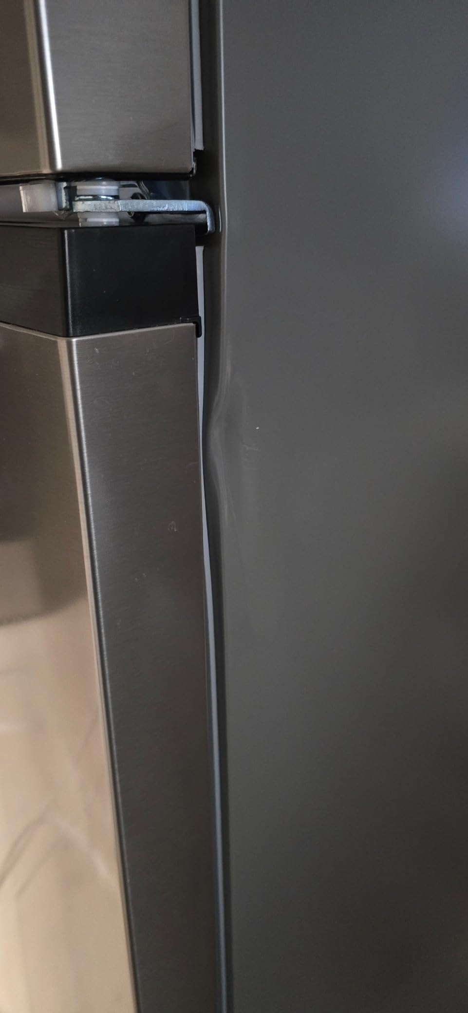 Top Freezer Refrigerator with Water Dispenser – 14.13 Cu. Ft. Full-Size Frost-Free Fridge, Adjustable Thermostat, Freestanding for Garage, Office, Home or Apartment - Customer Photo 1