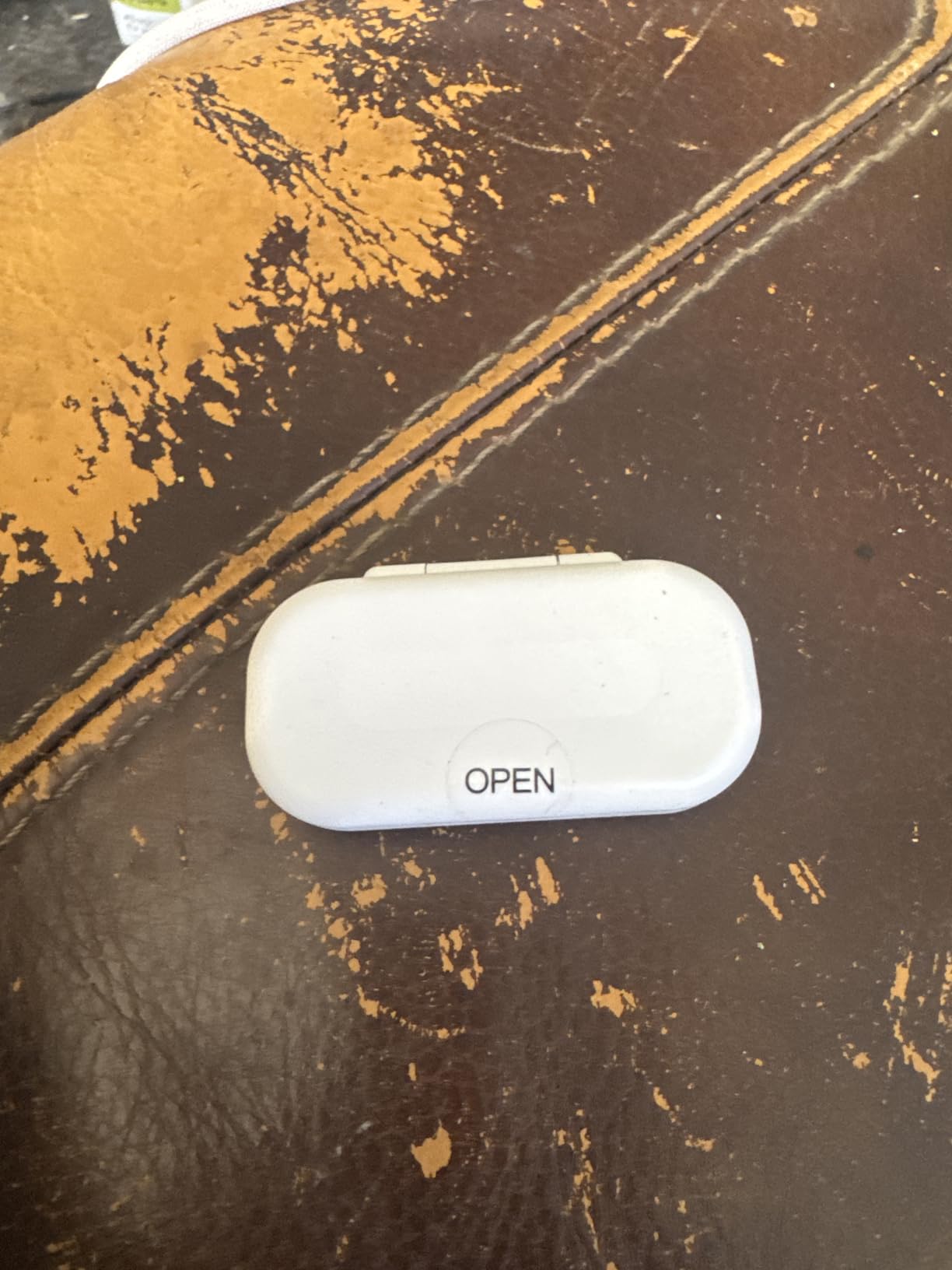 LOVE MEI Replacement Pencil Tips for Apple Pencil Pro,Upgraded Pen Tips fit for Apple 2nd 1st Gen USB-C,and Logitech Crayon Digital Pencil,Needle Pencil Tips with Case,IPad Pro Pencil Sets - Customer Photo 1