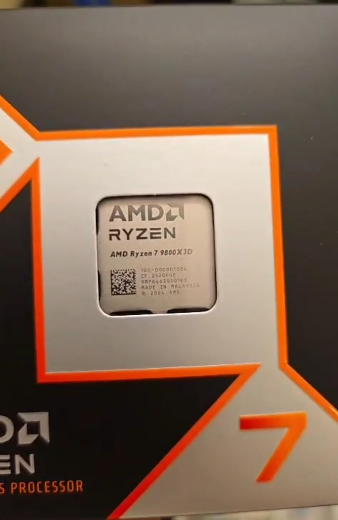 AMD RYZEN 7 9800X3D 8-Core, 16-Thread Desktop Processor Customer Review AMD RYZEN 7 9800X3D 8-Core, 16-Thread Desktop Processor - Customer Photo 2