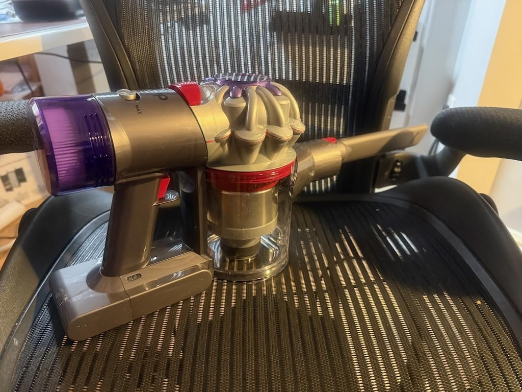 Dyson Car+Boat Handheld Vacuum, Cordless and Lightweight, Cleans Hard Surfaces and Upholstery, 115AW, 2 Power Modes, Up to 50 Minutes² - Customer Photo 2