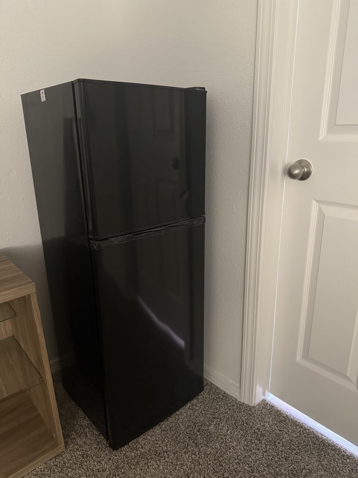 WANAI 5.0 Cu.Ft Fridge with Freezer, Dual Door Refrigerator with 7 Settings Temperature Adjustable, Small Fridge for Dorm Office Apartment and Home, Black - Customer Photo 3