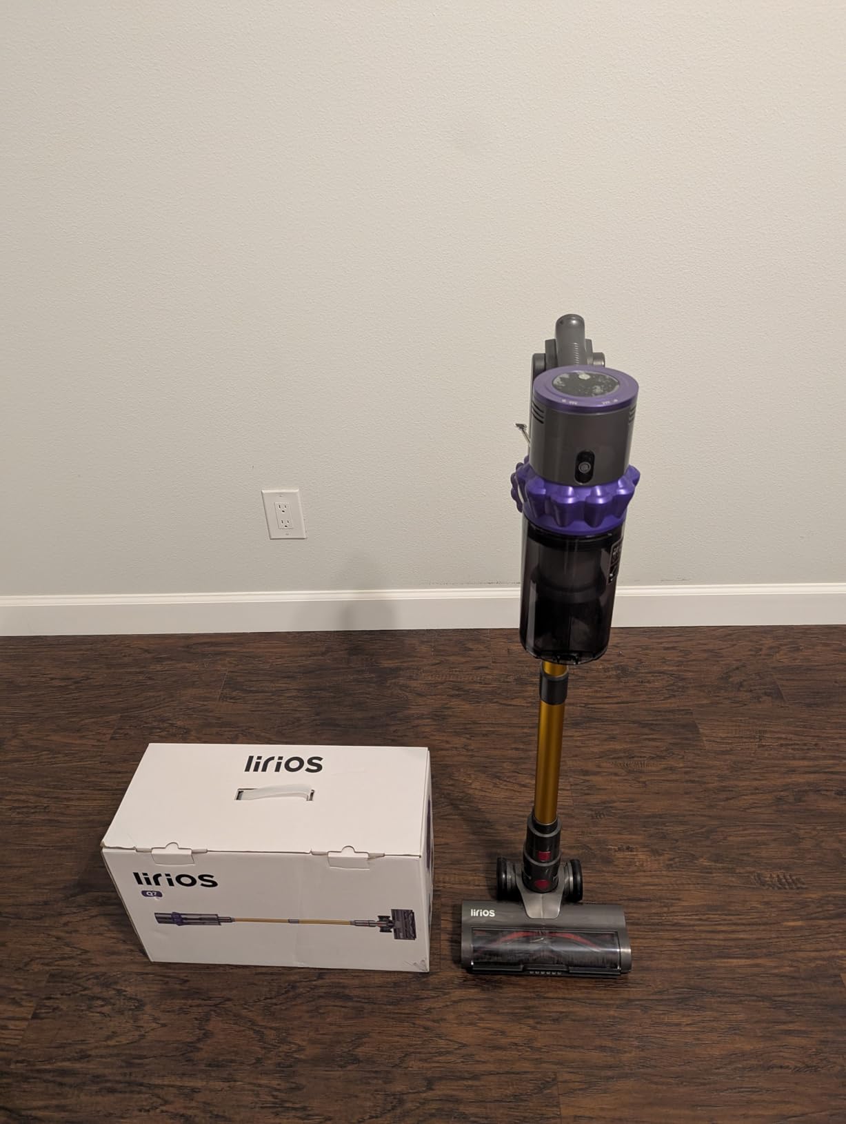 Cordless Vacuum Cleaner, 580W 48KPA 65Mins Self-Standing Vacuum Cleaners for Home, Stick Vacuum Cordless with Wall Mount Charging, LED Display, Upgraded Roller Brush for Carpet,Pet Hair,Hardwood Floor - Customer Photo 1