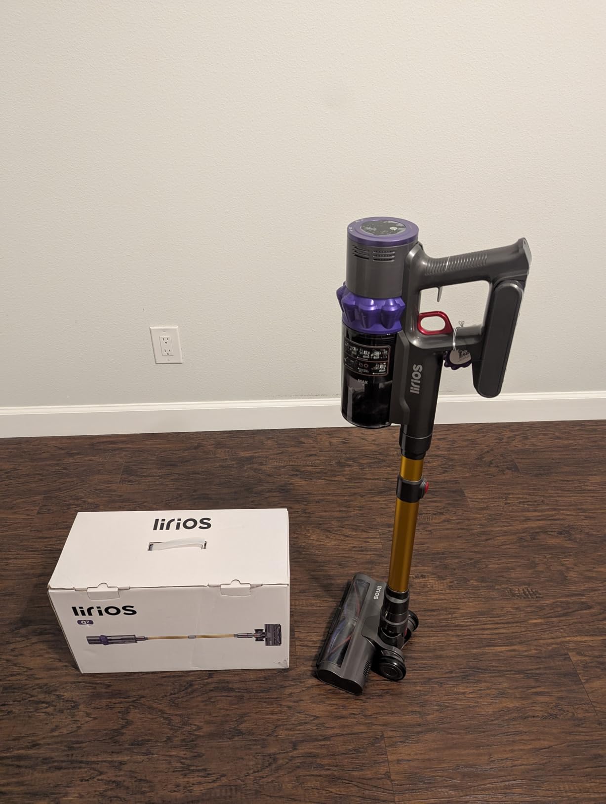 Cordless Vacuum Cleaner, 580W 48KPA 65Mins Self-Standing Vacuum Cleaners for Home, Stick Vacuum Cordless with Wall Mount Charging, LED Display, Upgraded Roller Brush for Carpet,Pet Hair,Hardwood Floor - Customer Photo 2