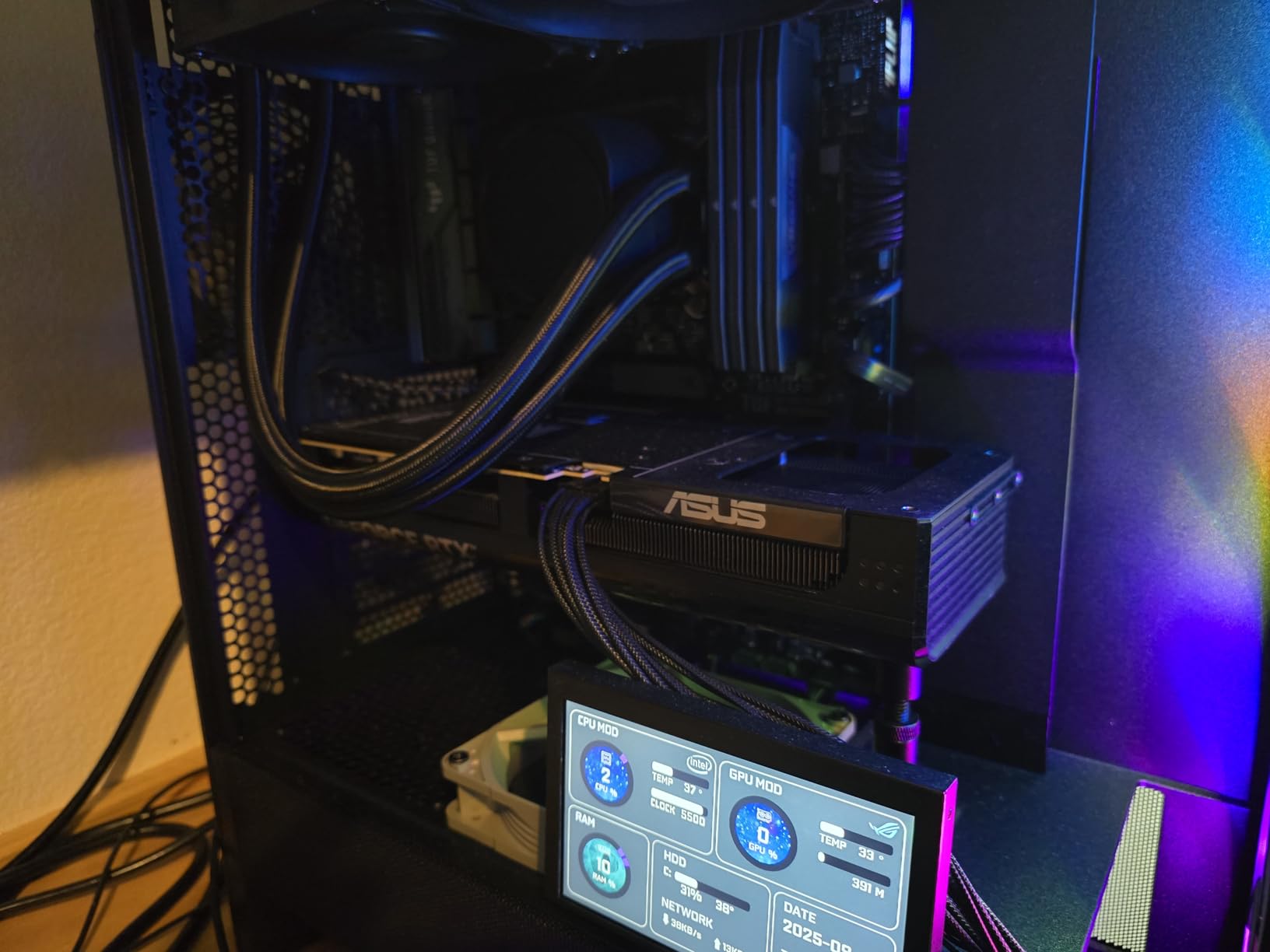 ASUS TUF Gaming GeForce RTX ™ 5070 12GB GDDR7 OC Edition Gaming Graphics Card (PCIe® 5.0, HDMI®/DP 2.1, 3.125-slot, Military-Grade Components, Protective PCB Coating, axial-tech Fans) - Customer Photo 3