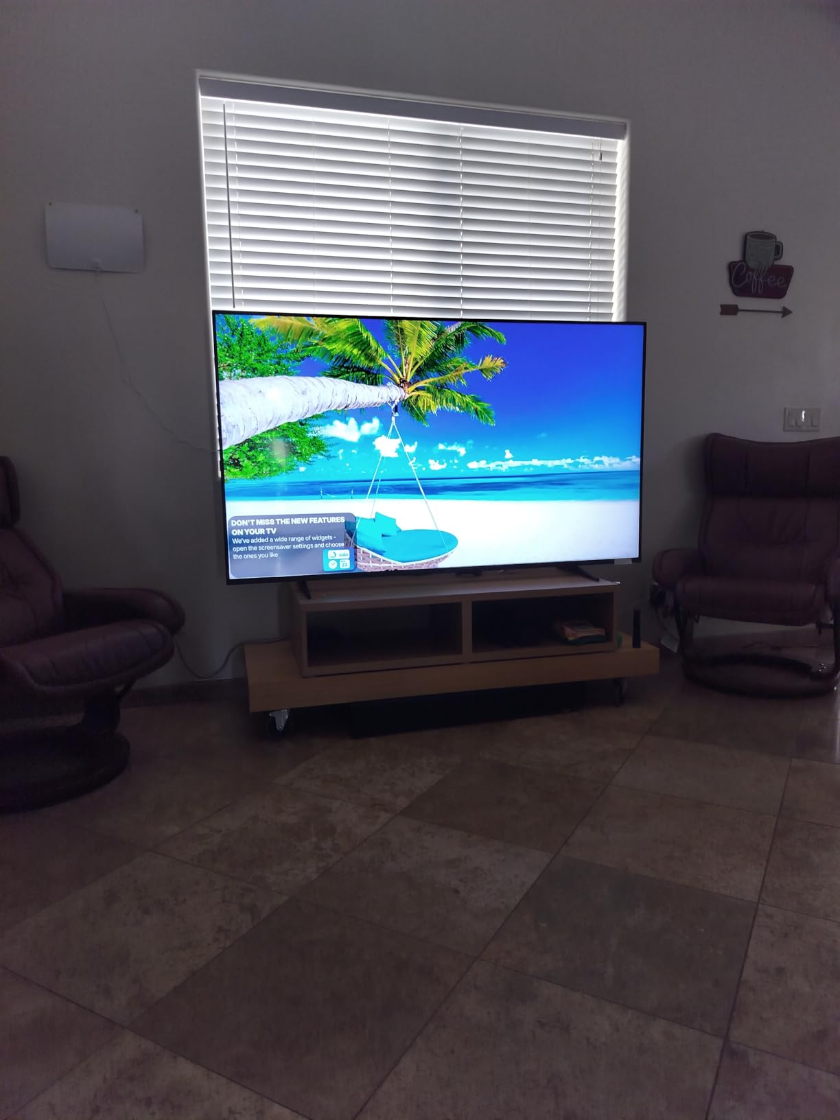 Roku Smart TV 2025 – 65-Inch Pro Series, Mini-LED TV – RokuTV with Backlit Voice Remote Pro – Flat Screen 4K QLED Television with 120Hz Refresh Rate & Dolby Vision IQ, Live News, Sports, Entertainment - Customer Photo 1