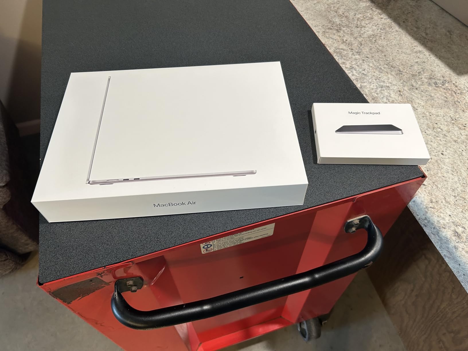 Apple 2025 MacBook Air 15-inch Laptop with M4 chip: Built for Apple Intelligence, 15.3-inch Liquid Retina Display, 16GB Unified Memory, 256GB SSD Storage, 12MP Center Stage Camera, Touch ID; Midnight Customer Review Apple 2025 MacBook Air 15-inch Laptop with M4 chip: Built for Apple Intelligence, 15.3-inch Liquid Retina Display, 16GB Unified Memory, 256GB SSD Storage, 12MP Center Stage Camera, Touch ID; Midnight - Customer Photo 1