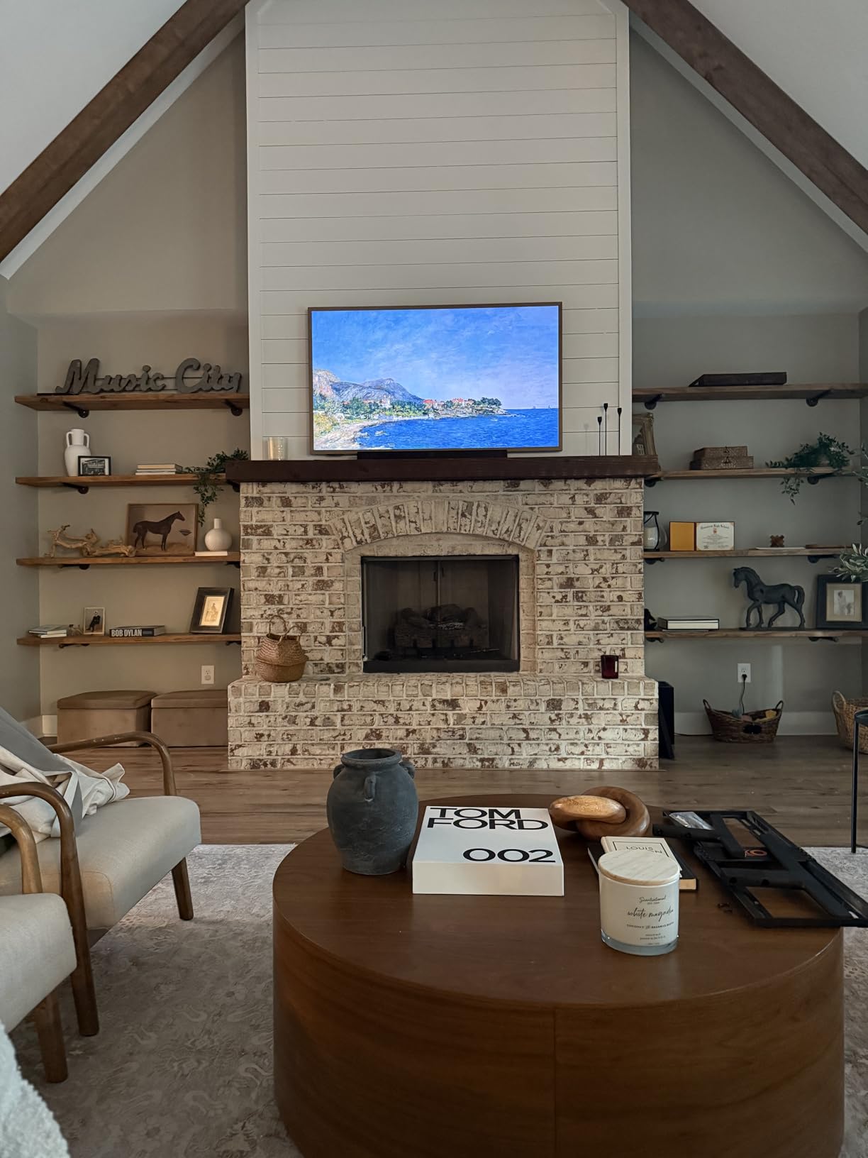 Hisense 85-Inch Class QLED 4K S7N CanvasTV Series Dolby Vision HDR Google Smart TV (85S7N, 2025 Model) - 144Hz, Art Mode, Anti-Glare Panel, Hi-Matte Display, UltraSlim Wall Mount & Frame Included - Customer Photo 1