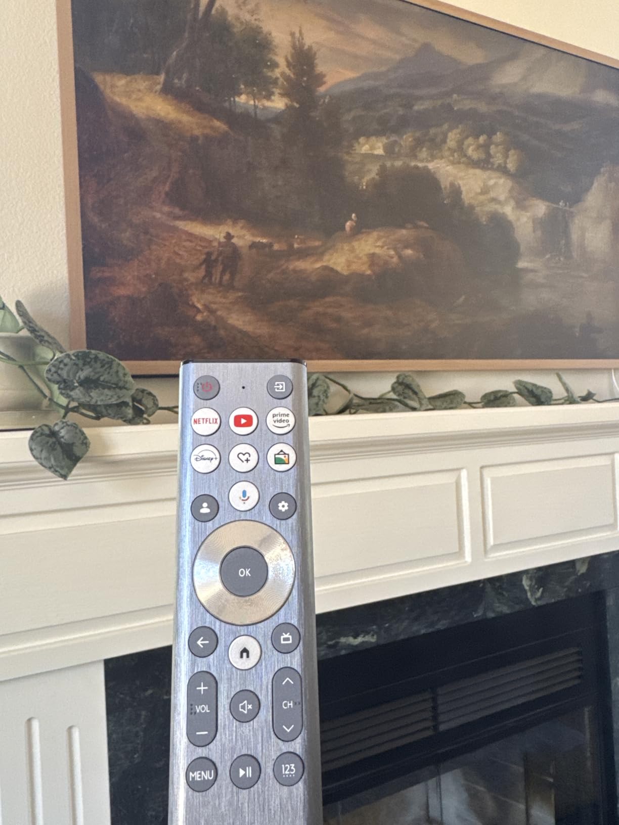 Hisense 85-Inch Class QLED 4K S7N CanvasTV Series Dolby Vision HDR Google Smart TV (85S7N, 2025 Model) - 144Hz, Art Mode, Anti-Glare Panel, Hi-Matte Display, UltraSlim Wall Mount & Frame Included - Customer Photo 3