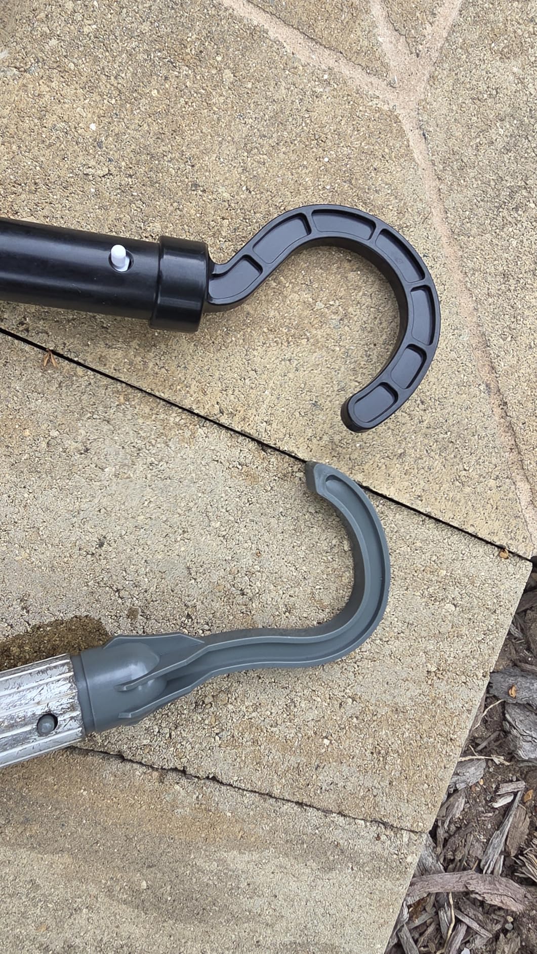 Redroad S1 Cordless Pool Vacuum Robot, Pool Vacuum Lasts 130 Mins, Self-Parking, Ideal for Above/In-Ground Flat Pools up to 1100 sq.ft, Maximum Climbing Angle 18 Degrees Customer Review Redroad S1 Cordless Pool Vacuum Robot, Pool Vacuum Lasts 130 Mins, Self-Parking, Ideal for Above/In-Ground Flat Pools up to 1100 sq.ft, Maximum Climbing Angle 18 Degrees - Customer Photo 1