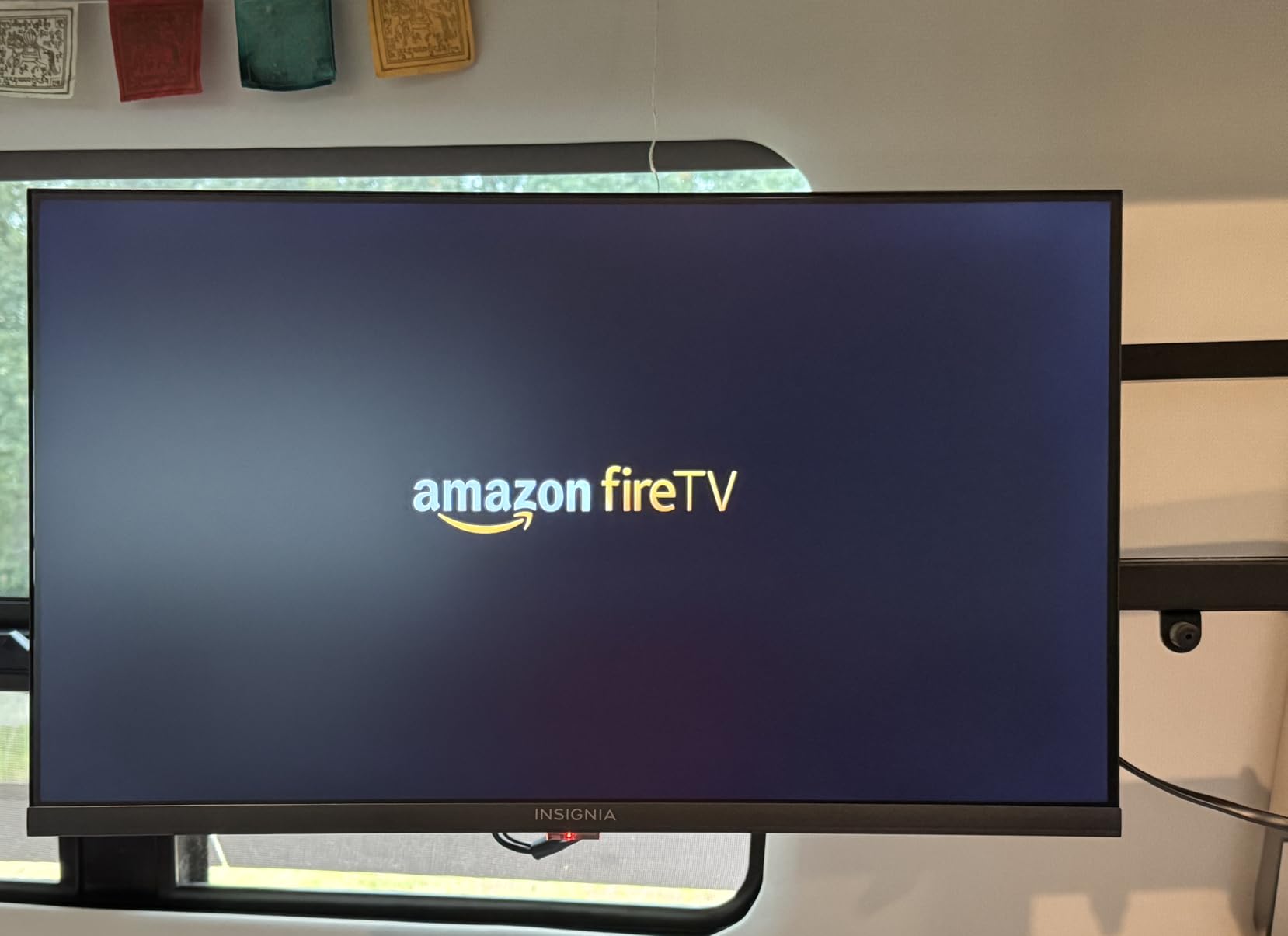 INSIGNIA 32 INSIGNIA 32