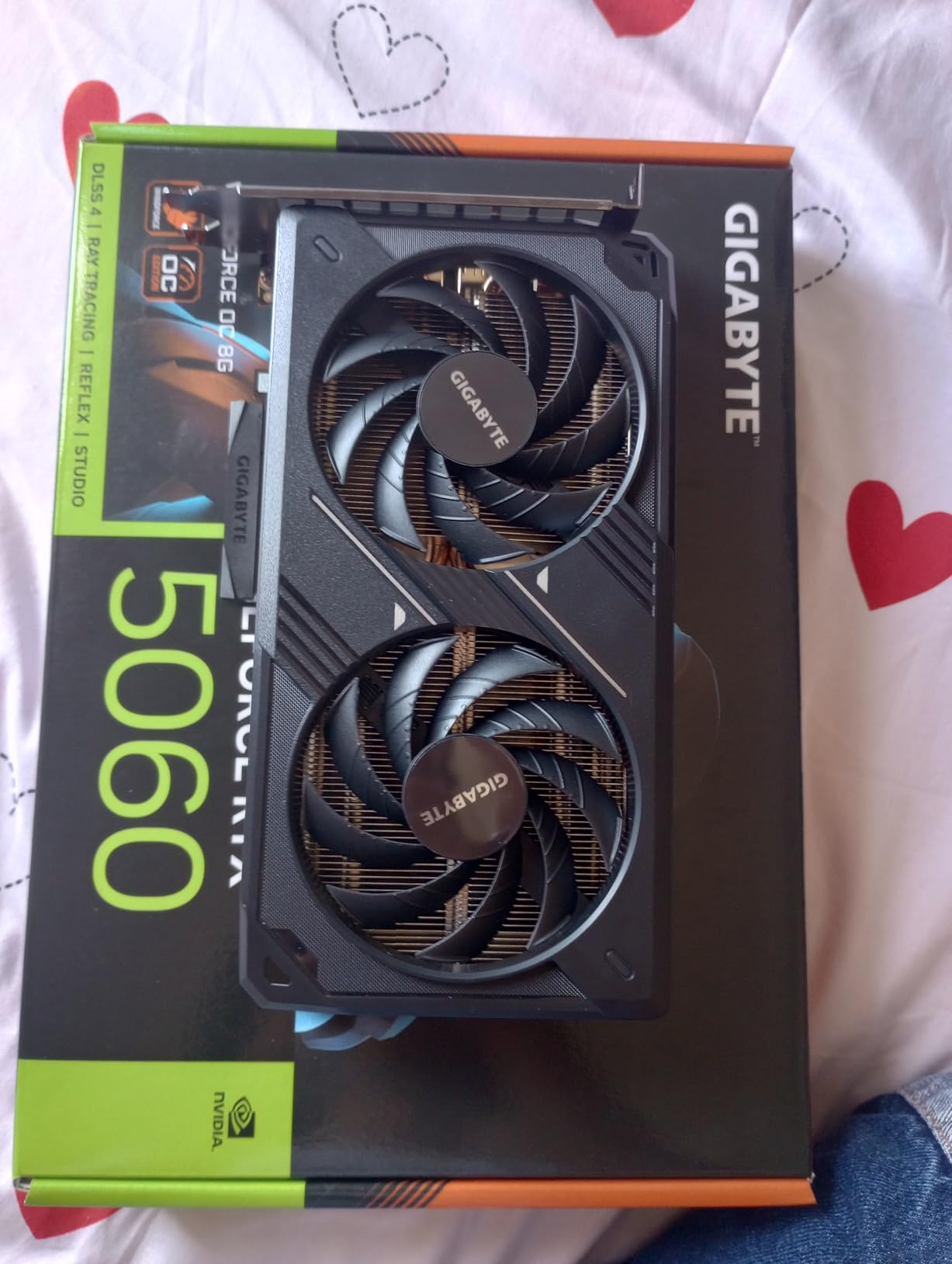 GIGABYTE GeForce RTX 5060 WINDFORCE OC 8G Graphics Card, 8GB 128-bit GDDR7, PCIe 5.0, WINDFORCE Cooling System, GV-N5060WF2OC-8GD Video Card - Customer Photo 1