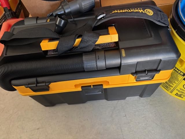 Vacmaster Professional 4-Gallon 24V MAX Cordless Wet/Dry Shop Vacuum with 4.0Ah Battery - DVTB244 0201 - Customer Photo 2