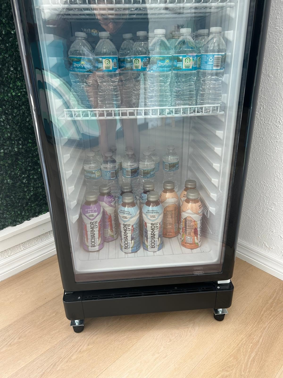 YITAHOME 6.9 CU.FT. Beverage Display Refrigerator with One Glass Door, Commercial Drink Beer Fridge Cooler for Home Office with Customized Light Box 7 Speed Control 3 Ajustable Shelves and Locking - Customer Photo 2