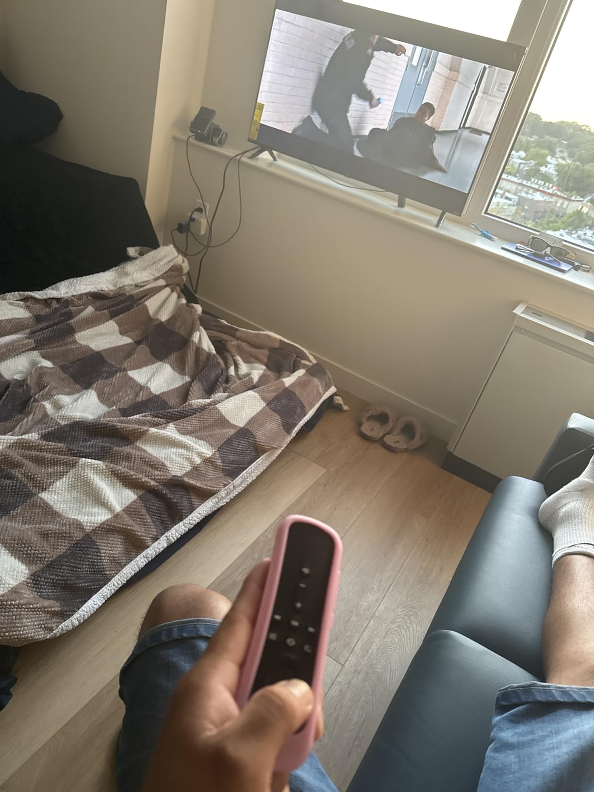 Voice Remote Control for All Fires-AMZ-Series TV Cube/Stick, Compatible with Stick 4K Max/4K (1st/2nd Gen), Stick (2nd/3rd Gen)/Lite/HD, and Fit for All Insignia-Toshiba-Pioneer-Omni QLED Series Customer Review Voice Remote Control for All Fires-AMZ-Series TV Cube/Stick, Compatible with Stick 4K Max/4K (1st/2nd Gen), Stick (2nd/3rd Gen)/Lite/HD, and Fit for All Insignia-Toshiba-Pioneer-Omni QLED Series - Customer Photo 1