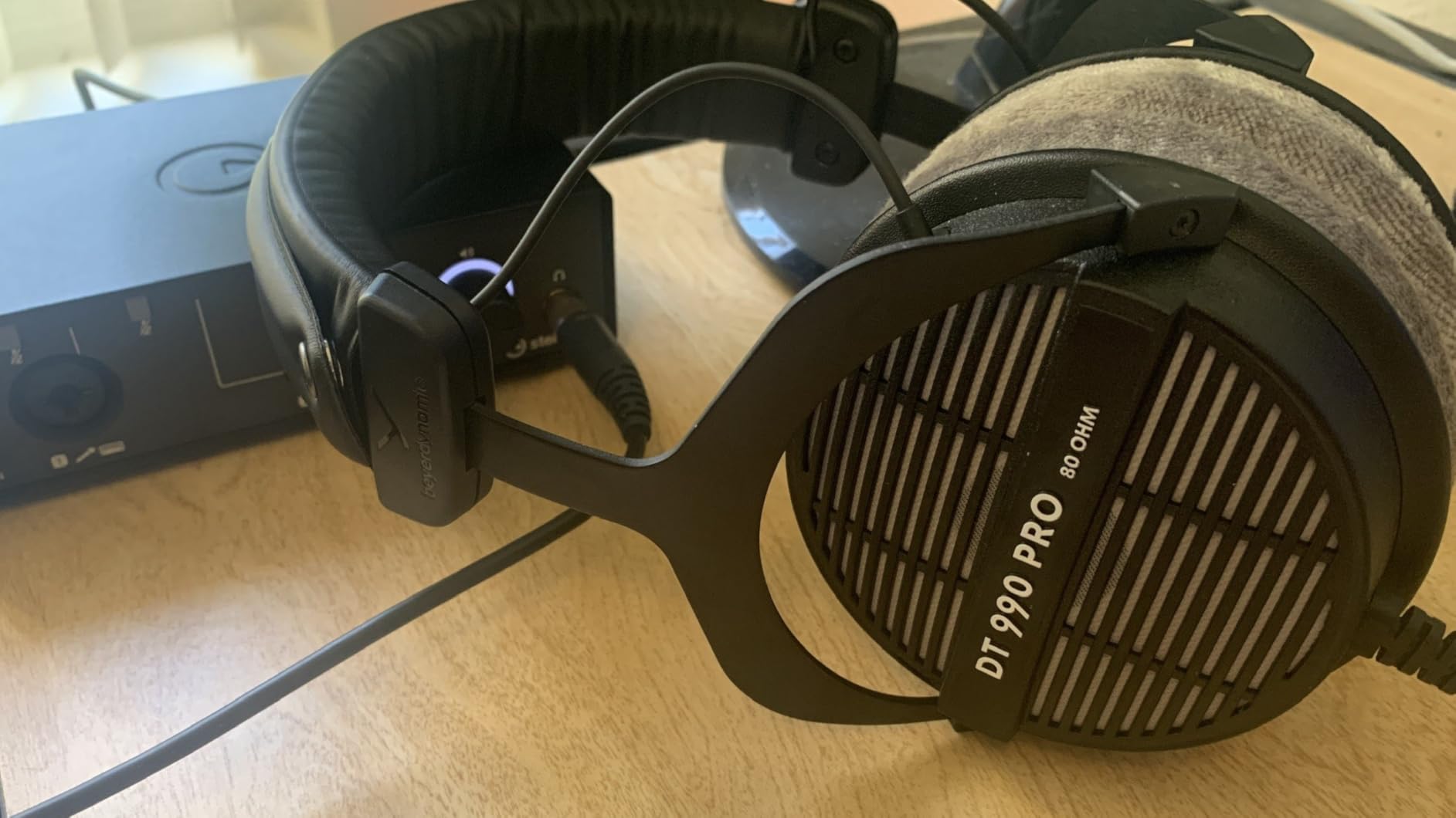 beyerdynamic DT 990 Pro 250 ohm Over-Ear Studio Headphones for Mixing, Mastering, and Editing Customer Review beyerdynamic DT 990 Pro 250 ohm Over-Ear Studio Headphones for Mixing, Mastering, and Editing - Customer Photo 5