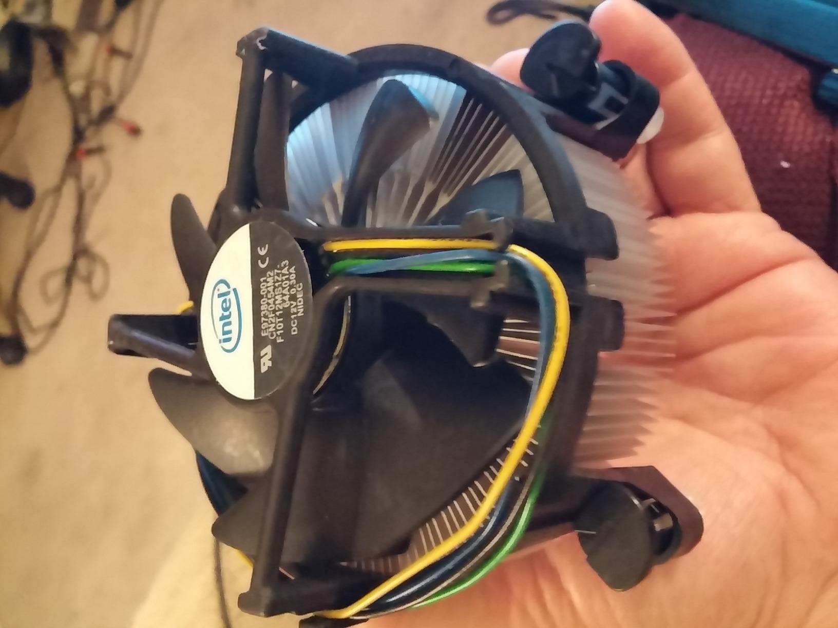 Intel Core i7-950 3.06 GHz 8 MB Cache Socket LGA1366 Processor Customer Review Intel Core i7-950 3.06 GHz 8 MB Cache Socket LGA1366 Processor - Customer Photo 1