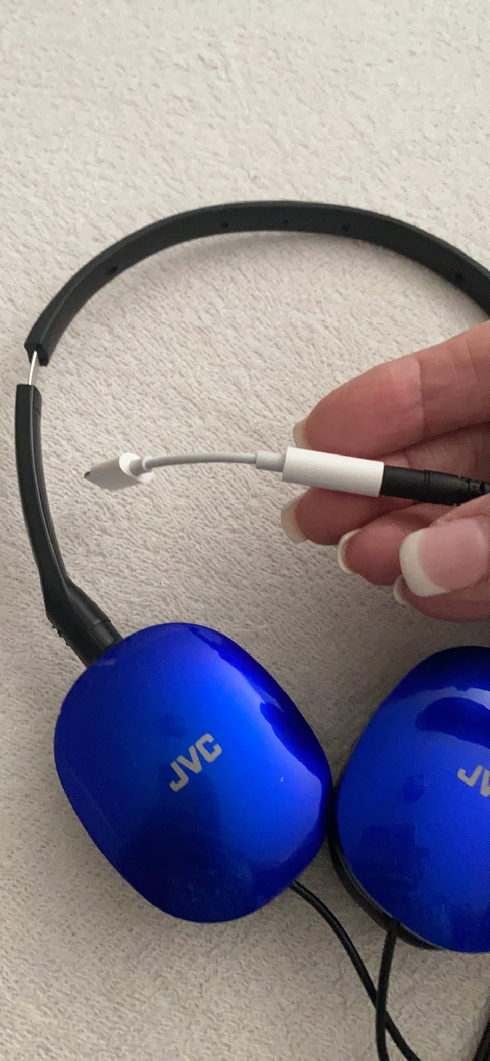 JVC Flats On-Ear Wired Headphones - Flat Foldable Design - 30mm Driver for Powerful Sound - Soft Ear-Pads for Comfort – Steel Headband - Lightweight & Portable - PC/Laptop/Gaming - 3.5mm Slim Plug - Customer Photo 2