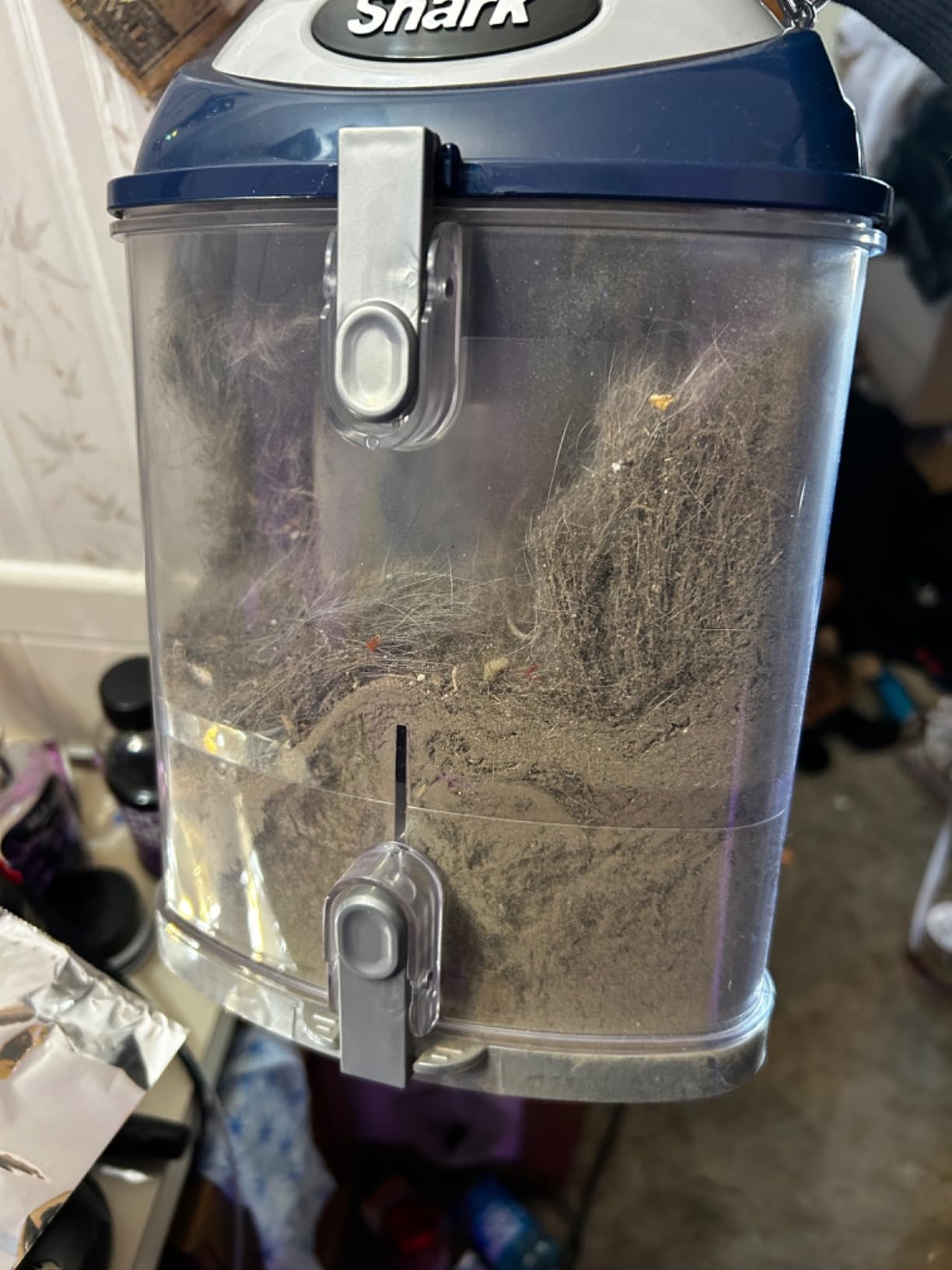 Shark NV352 Navigator Lift Away Upright Vacuum, Hepa Filter, Anti-Allergen Technology, Swivel Steering, Ideal for Carpet, Stairs, & Bare Floors, with Wide Upholstery & Crevice Tools, Lavender - Customer Photo 2