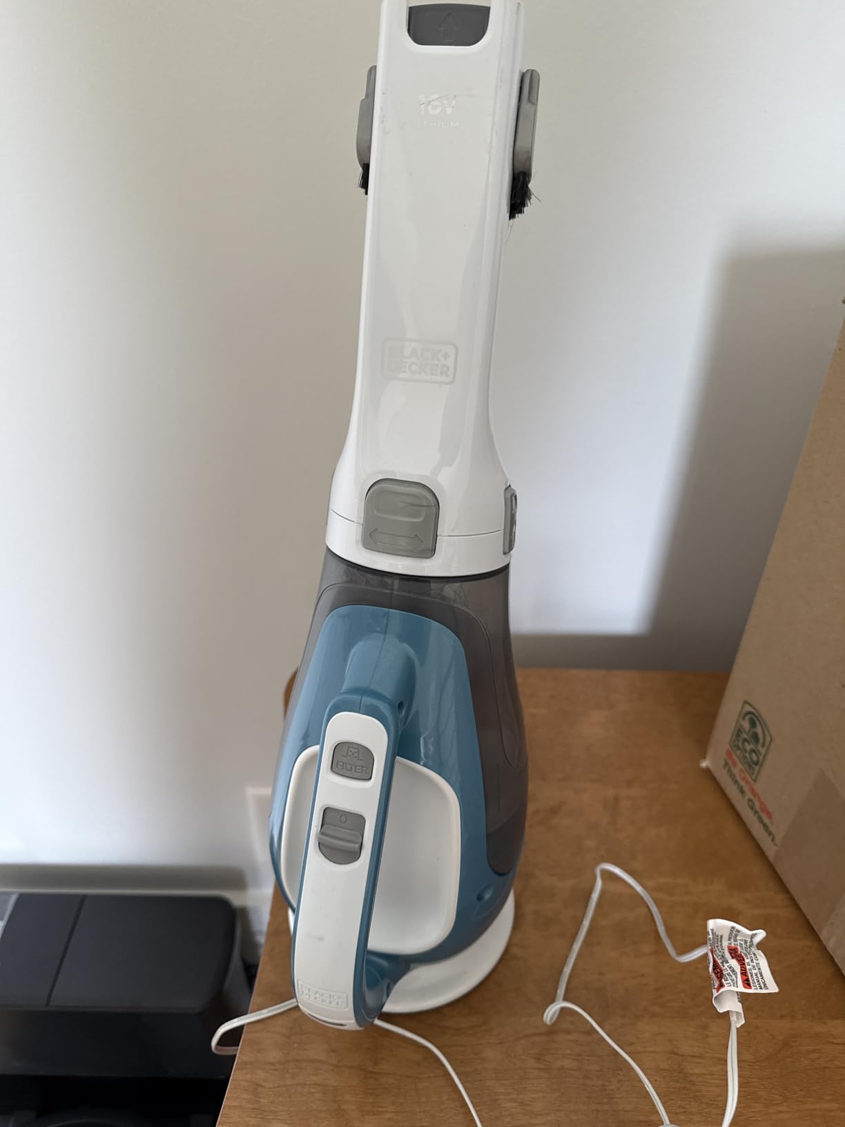 BLACK+DECKER dustbuster AdvancedClean Cordless Handheld Vacuum, Compact Home and Car Vacuum with Crevice Tool (CHV1410L) - Customer Photo 1