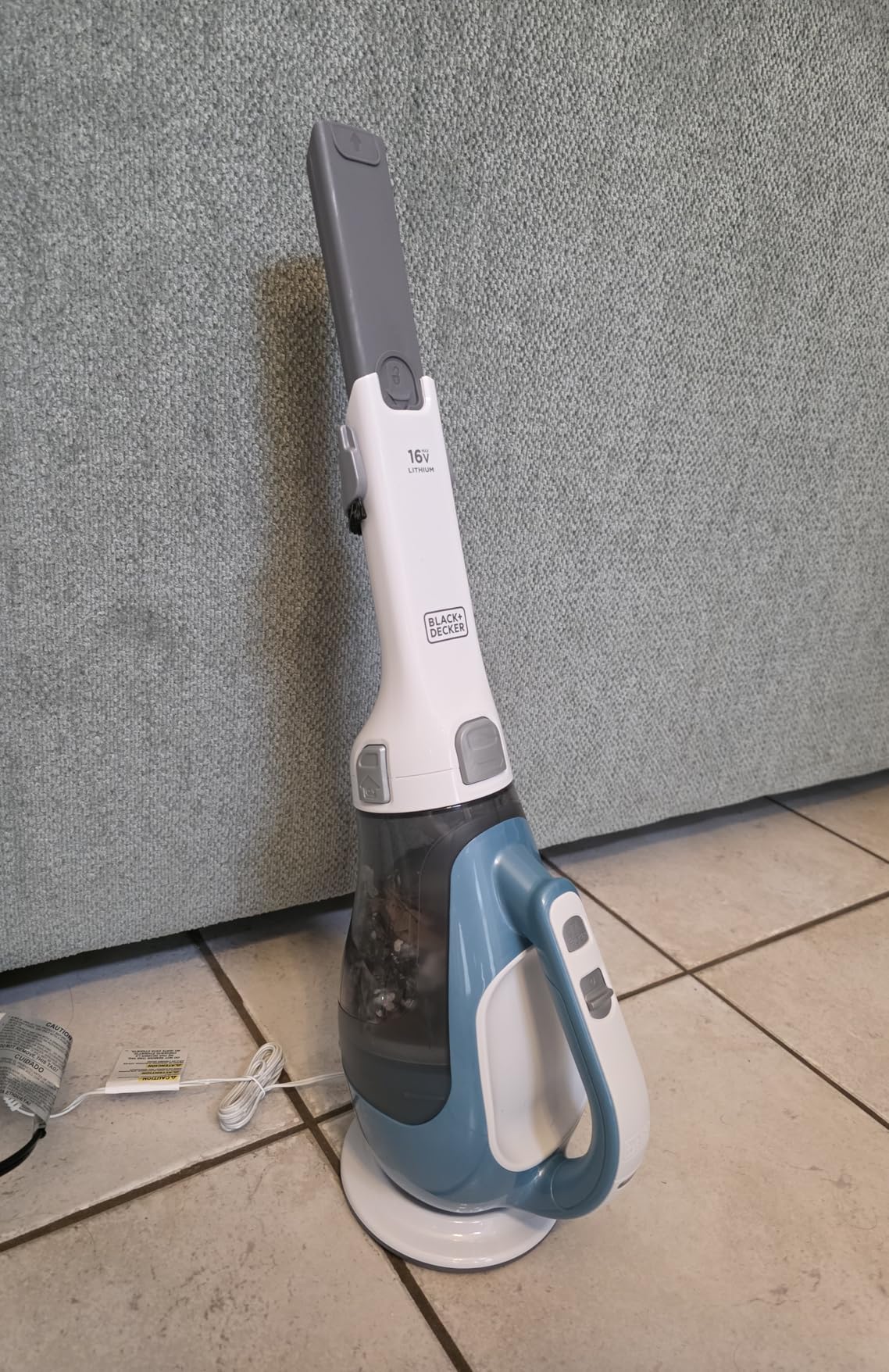 BLACK+DECKER dustbuster AdvancedClean Cordless Handheld Vacuum, Compact Home and Car Vacuum with Crevice Tool (CHV1410L) - Customer Photo 2
