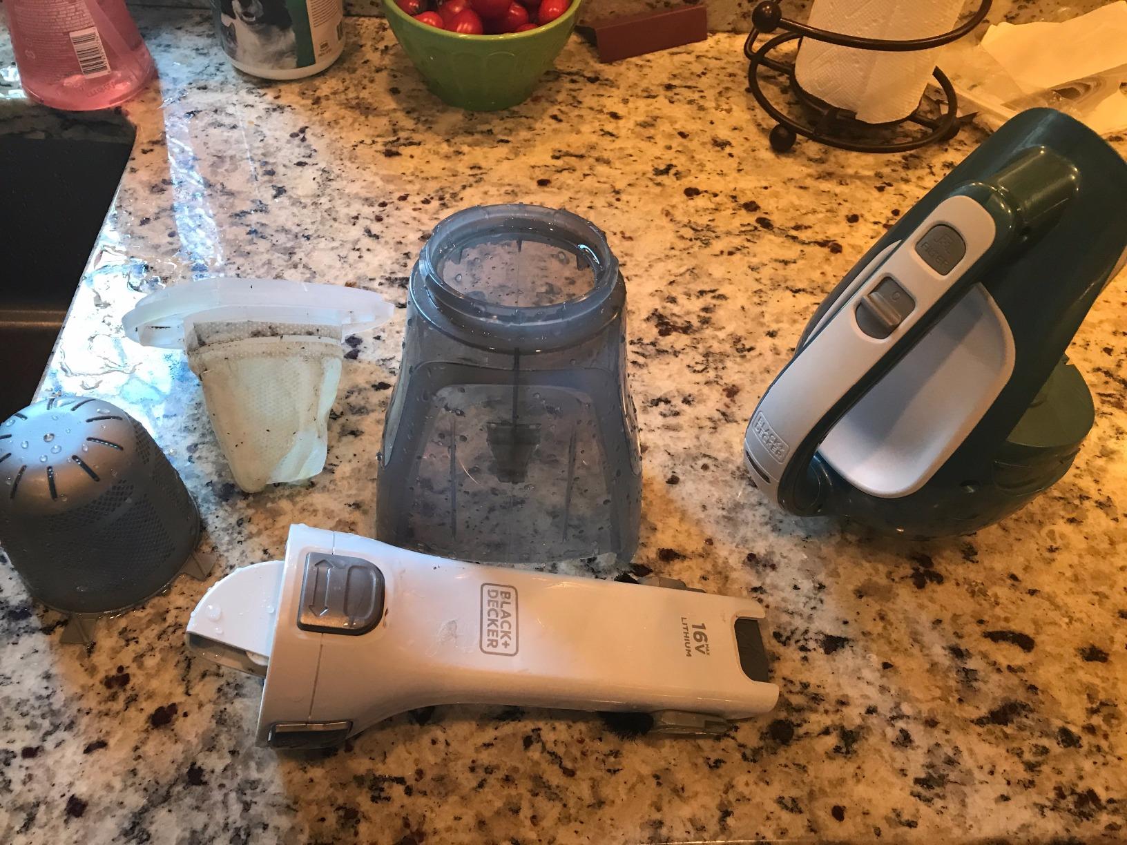 BLACK+DECKER dustbuster AdvancedClean Cordless Handheld Vacuum, Compact Home and Car Vacuum with Crevice Tool (CHV1410L) Customer Review BLACK+DECKER dustbuster AdvancedClean Cordless Handheld Vacuum, Compact Home and Car Vacuum with Crevice Tool (CHV1410L) - Customer Photo 4