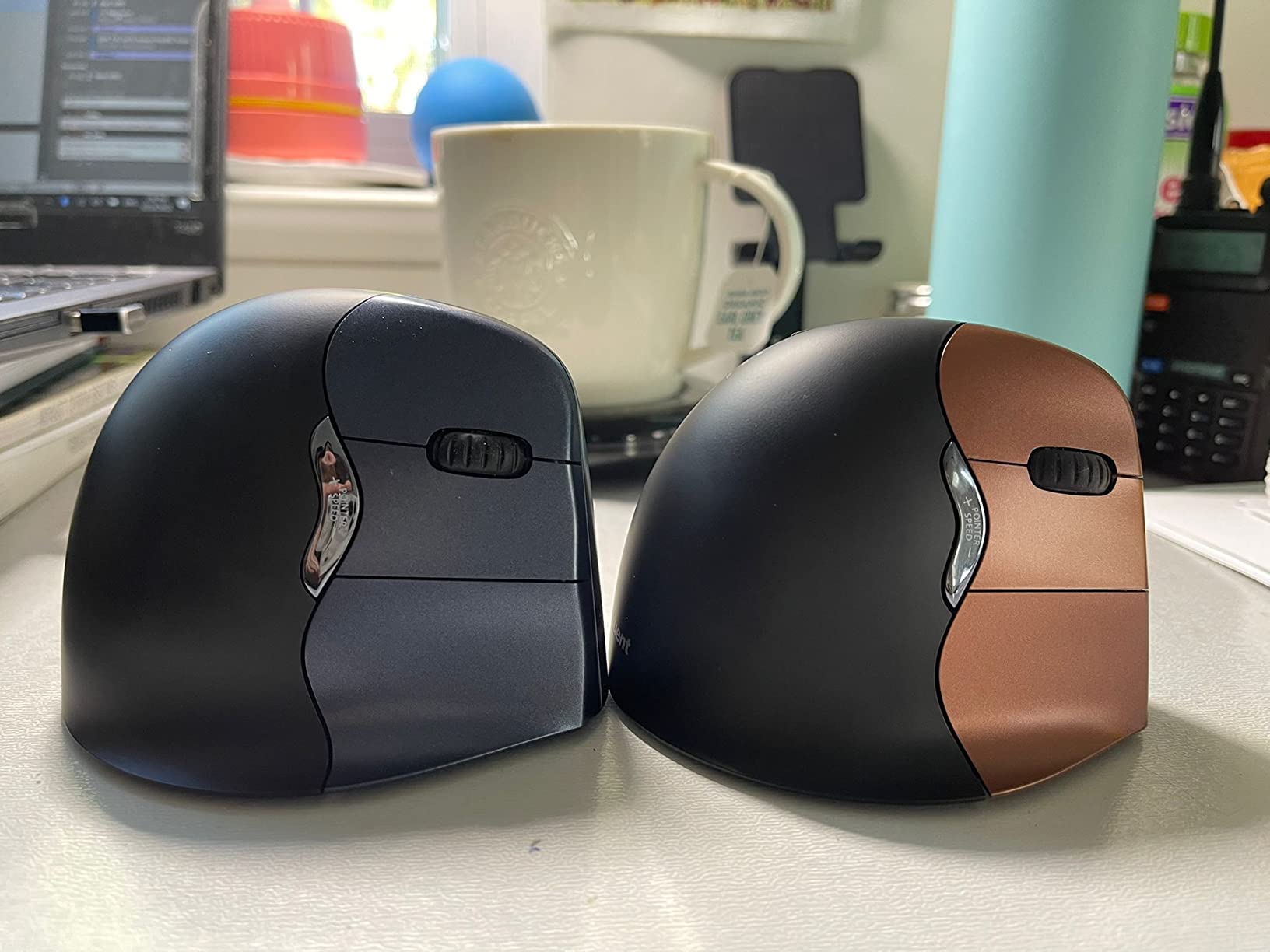 Evoluent – Inventor of the Vertical Mouse – VM4RW Ergonomic Vertical Mouse Right Hand Regular Size Wireless USB, Sculpted for Comfort, Reduces Wrist Strain, 4 Speeds, 6 Customizable Buttons in Windows - Customer Photo 1