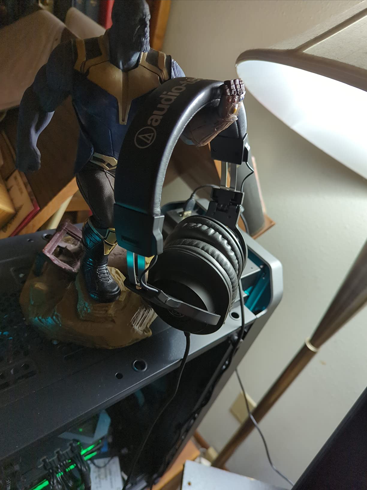 Audio-Technica ATH-M30x Professional Studio Monitor Headphones, Black - Customer Photo 4