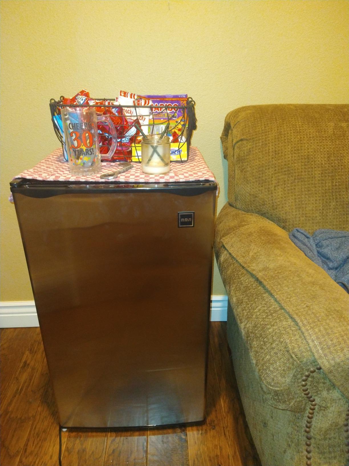 ARCTIC CHEF ACFR322 RCA Mini Refrigerator, Compact Freezer Compartment, Adjustable Thermostat Control, Reversible Door, Ideal Fridge for Dorm, Office, Apartment, Platinum Stainless, 3.2 Cubic Feet - Customer Photo 2