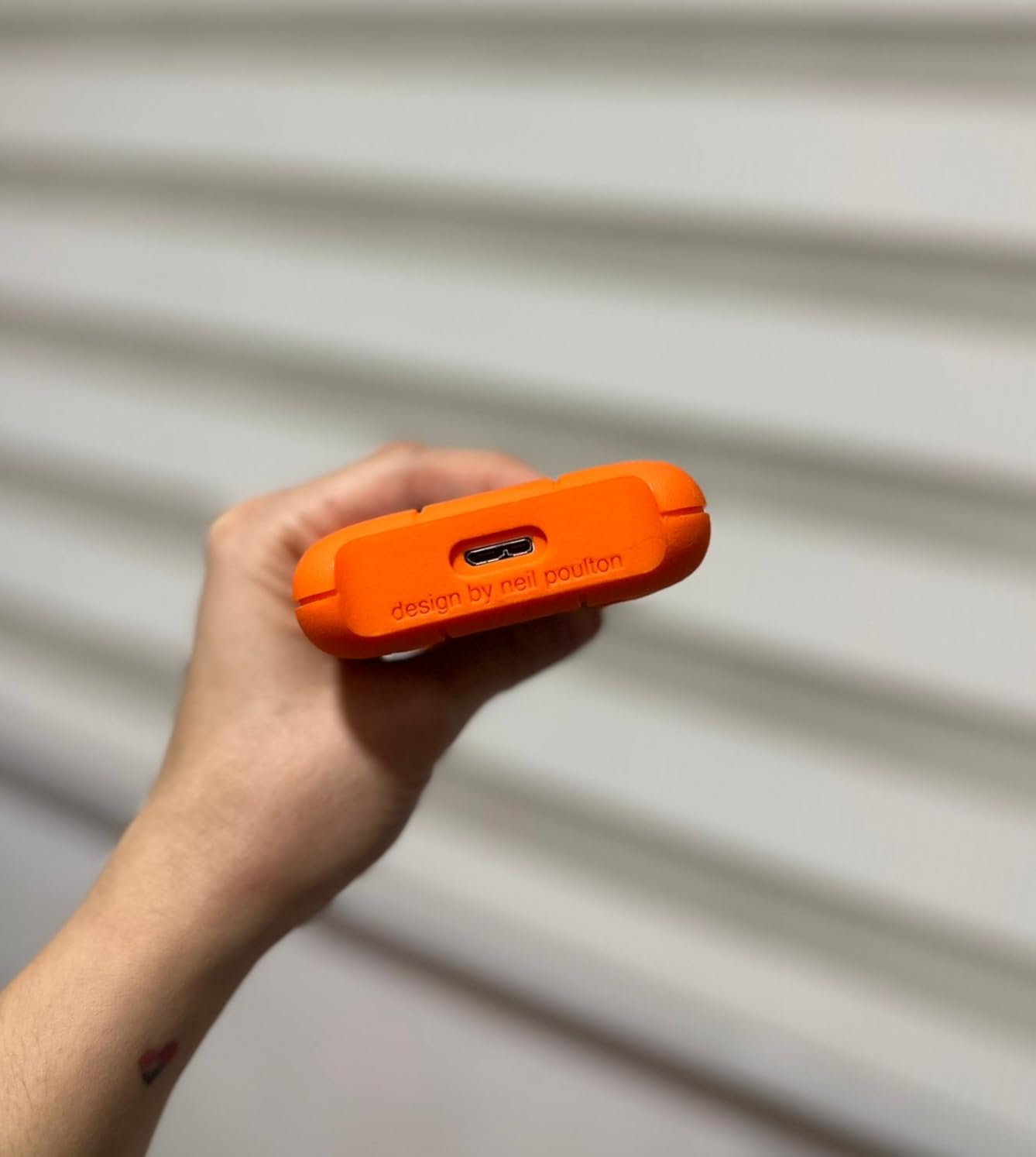 LaCie Rugged Mini 2TB External Hard Drive Portable HDD - USB 3.0/ 2.0 Compatible, Drop Shock Dust Rain Resistant Shuttle Drive, For Mac And PC Computer (LAC9000298), orange - Customer Photo 2