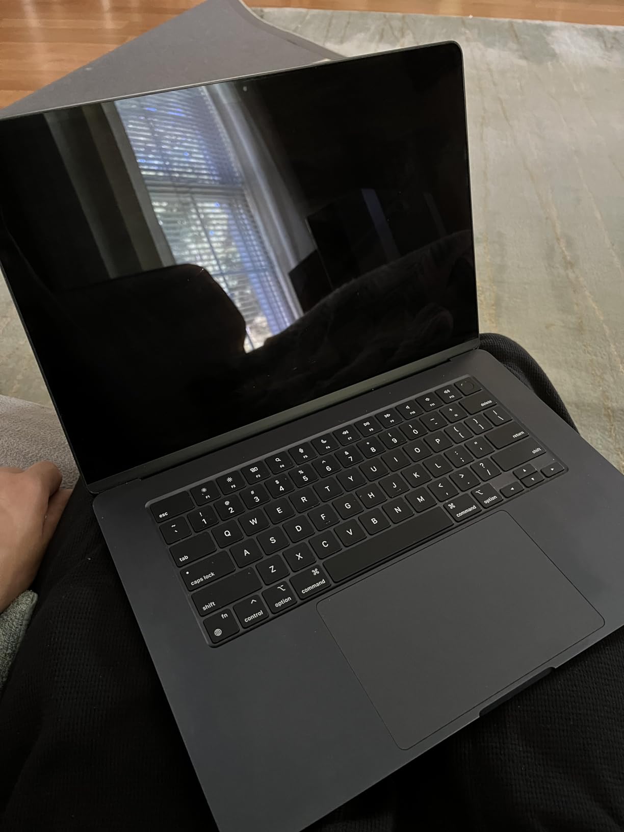 Windex Electronic Cleaning Wipes, Pre-Moistened Screen Wipes for TVs, Phones, and Other Electronics, Resealable for a Freshness Lock, 25 Count - Customer Photo 2