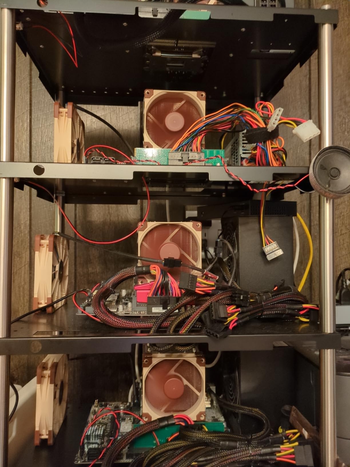 Noctua NH-U9S, Premium CPU Cooler with NF-A9 92mm Fan (Brown) - Customer Photo 2