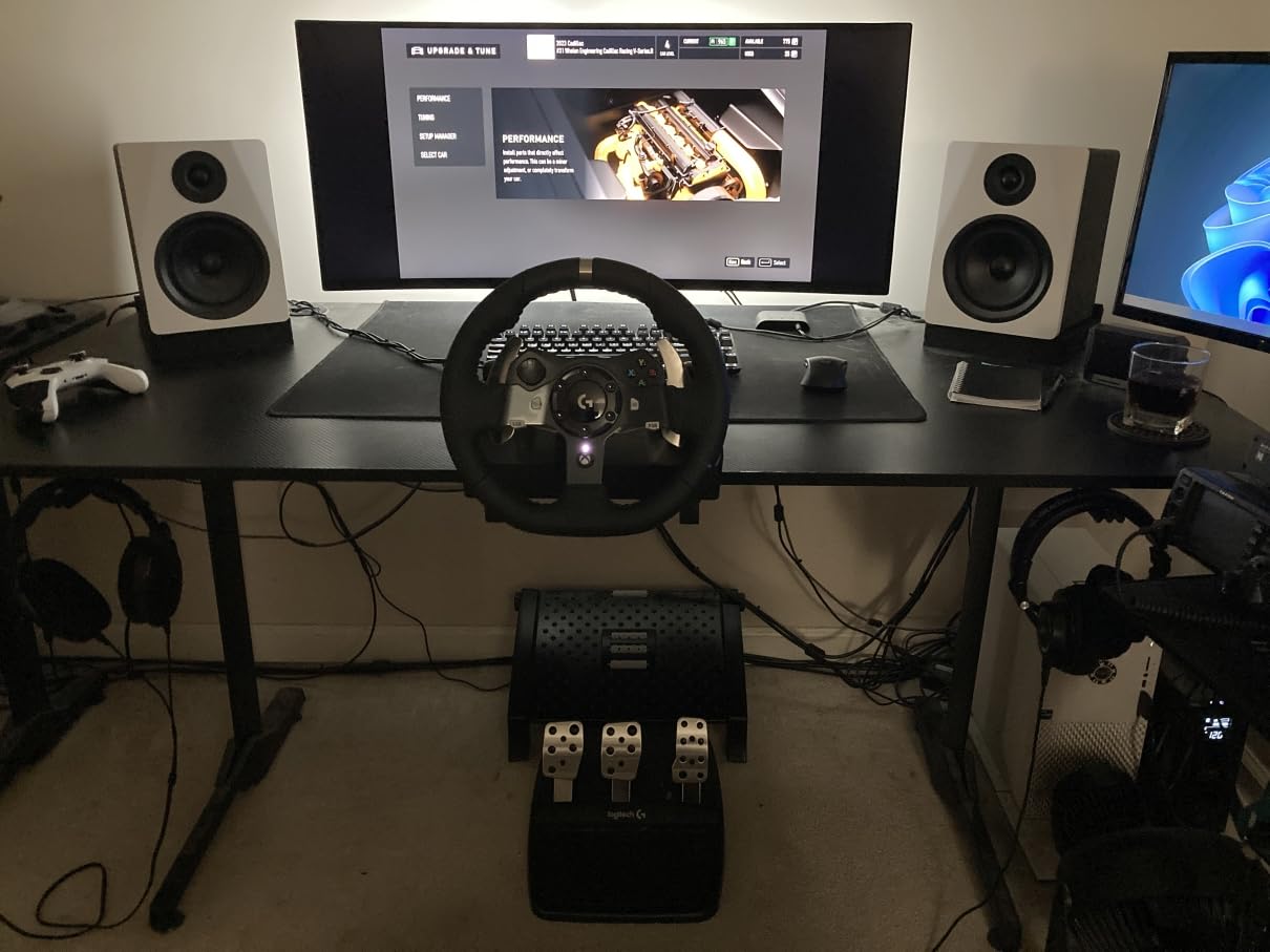 Logitech G920 Driving Force Racing Wheel and Floor Pedals, Real Force Feedback, Stainless Steel Paddle Shifters, Leather Steering Wheel Cover for Xbox Series X|S, Xbox One, PC, Mac - Black - Customer Photo 1